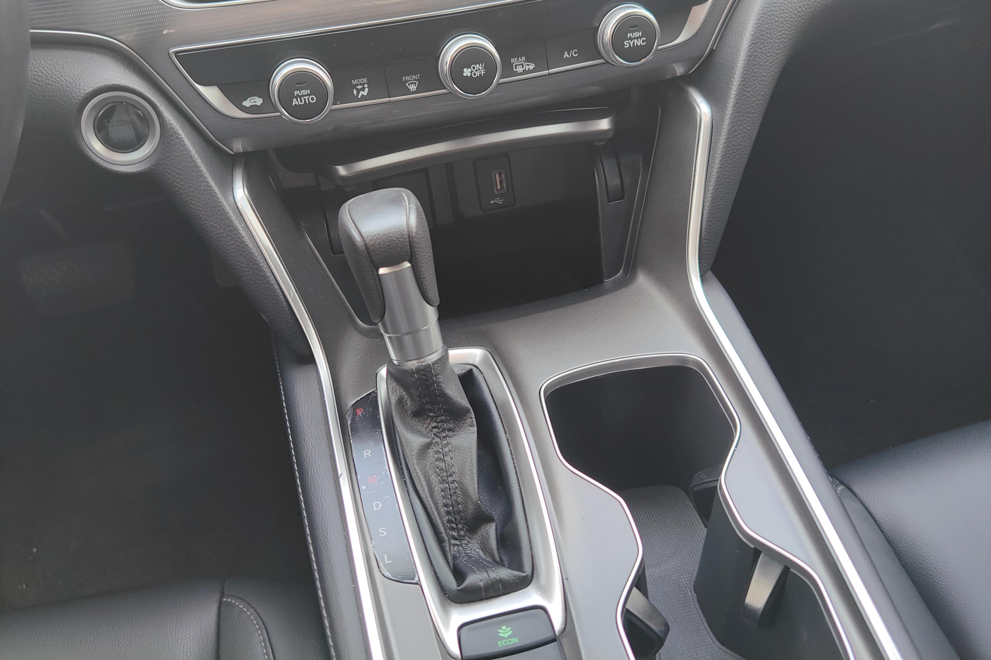 本田雅阁 2018款 1.5T 自动 260TURBO豪华版 (国Ⅵ) 