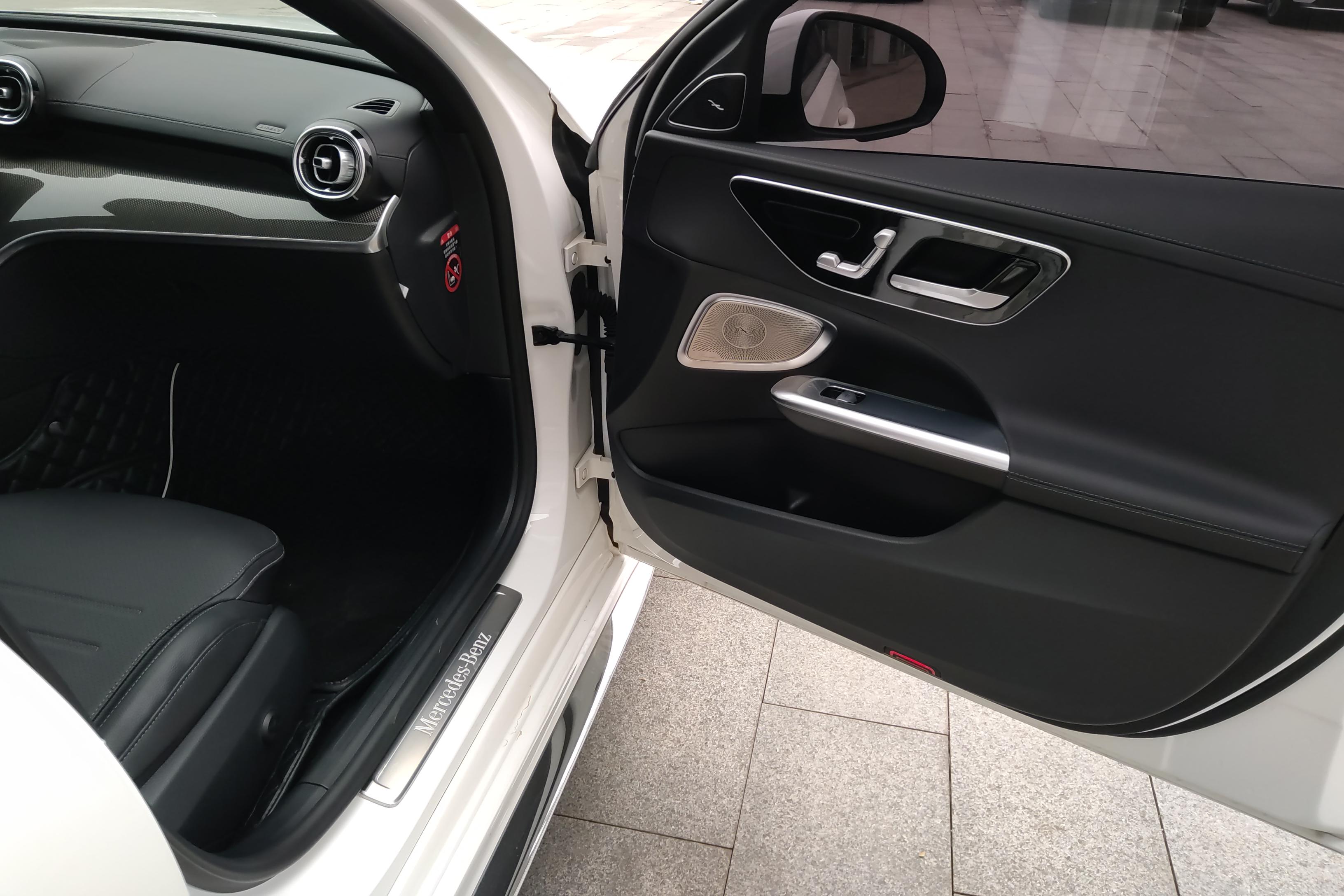 奔驰C级 C260L 2022款 1.5T 自动 改款运动版 (国Ⅵ) 