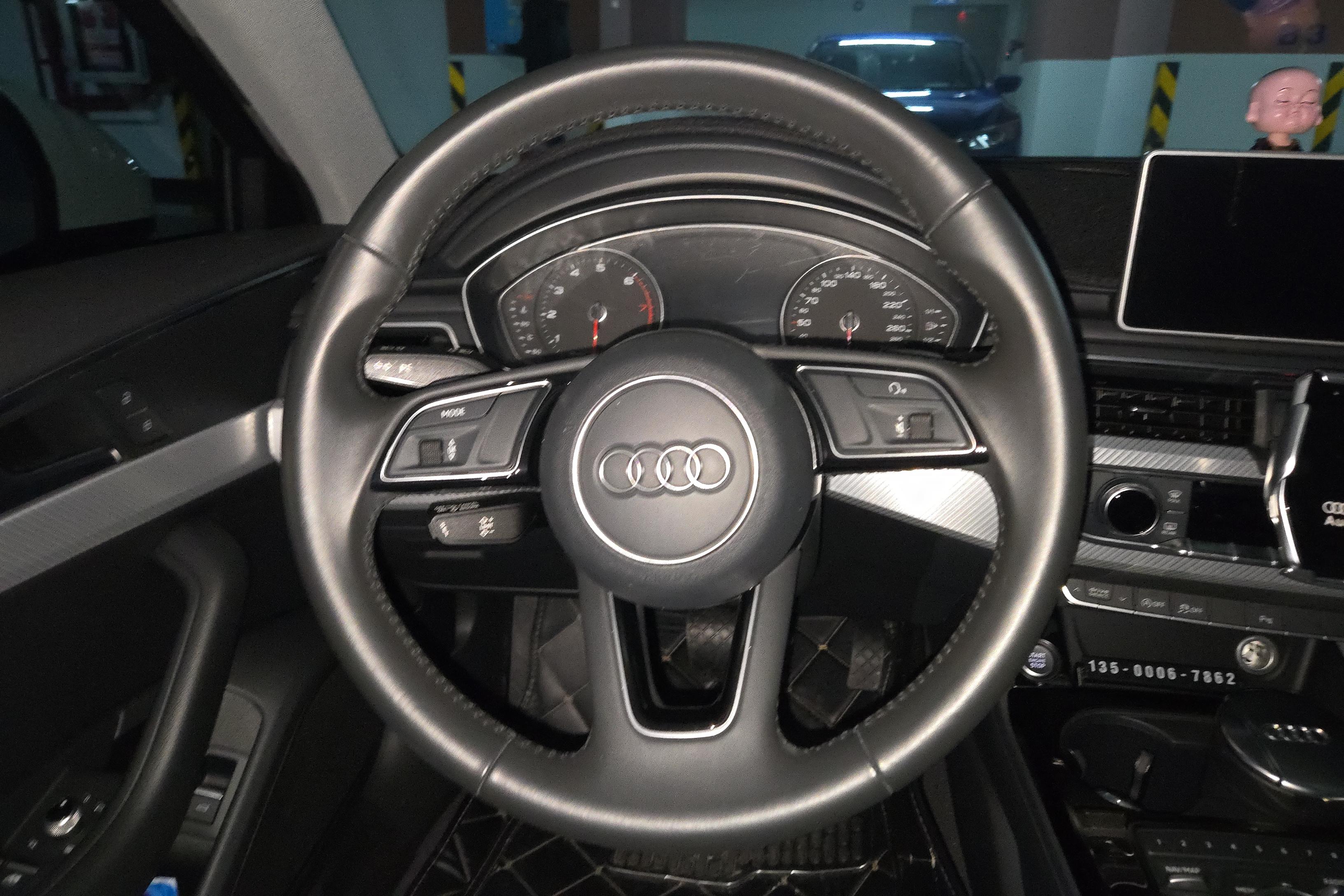 奥迪A4L 40TFSI 2017款 2.0T 自动 前驱 plus时尚型 (国Ⅴ) 