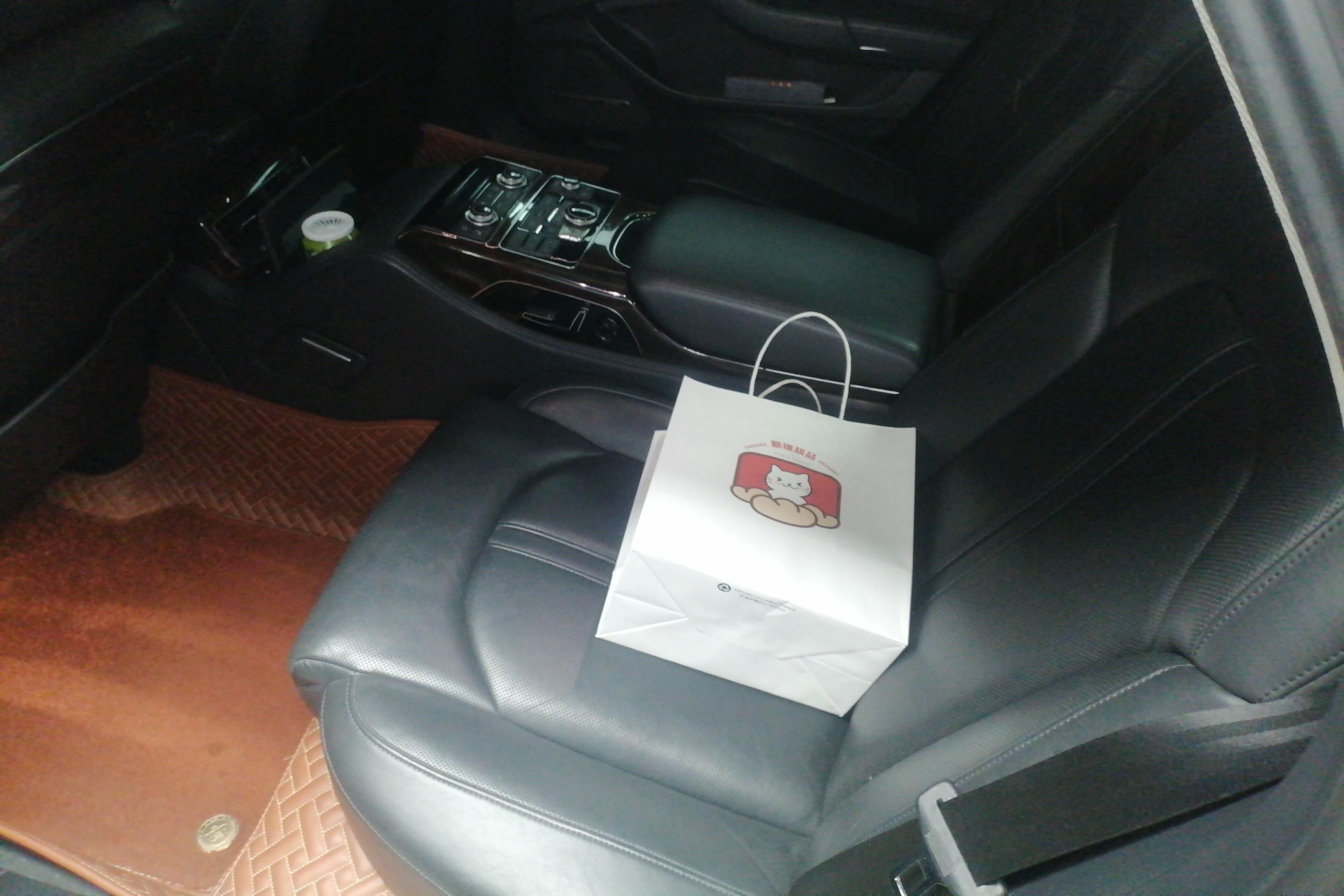 奥迪A8L 45 [进口] 2014款 3.0T 自动 汽油 豪华型 