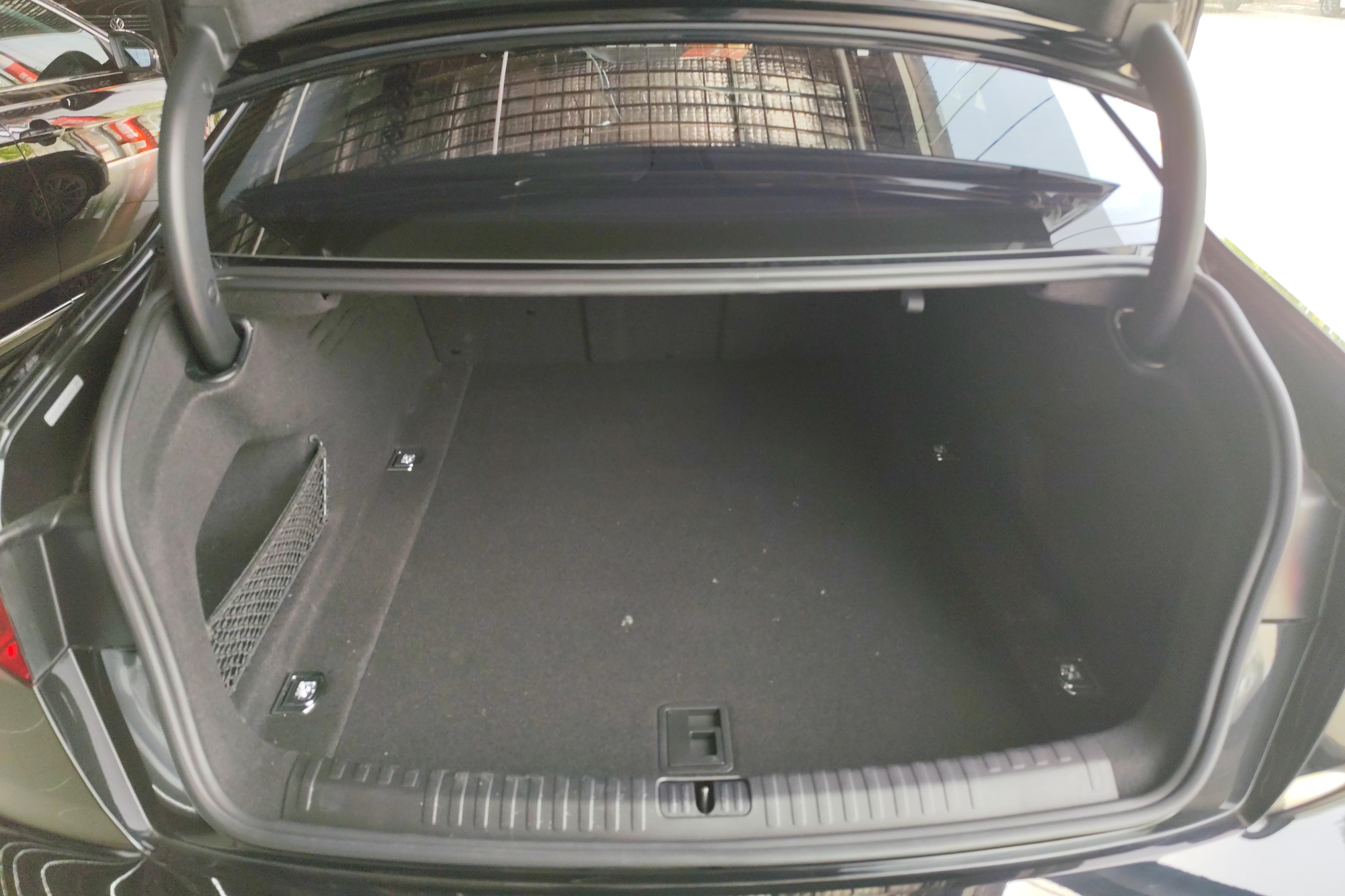 奥迪A6L 40TFSI 2020款 2.0T 自动 豪华致雅型 (国Ⅵ) 