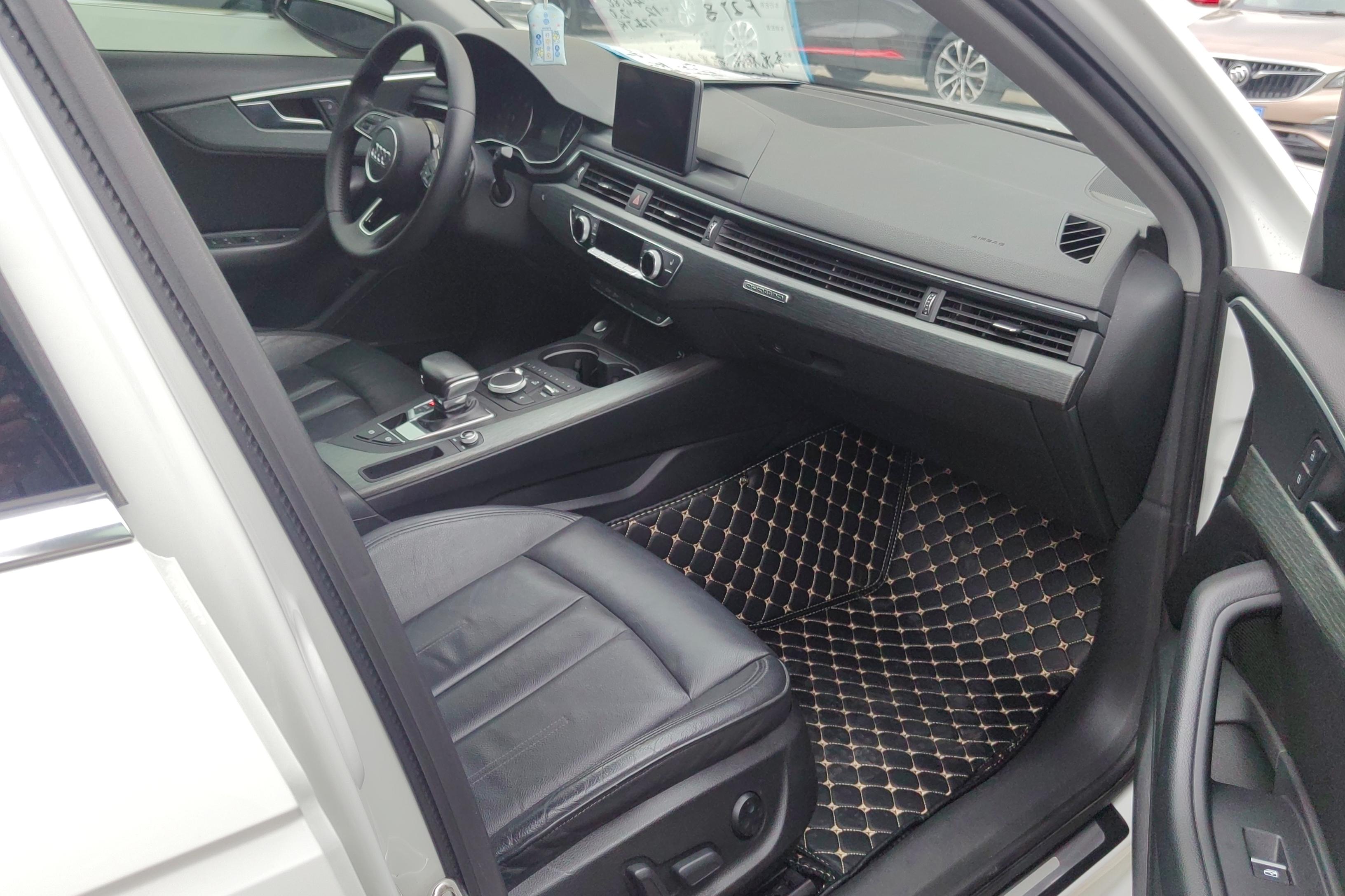 奥迪A4L 45TFSI 2017款 2.0T 自动 四驱 风尚型 (国Ⅴ) 