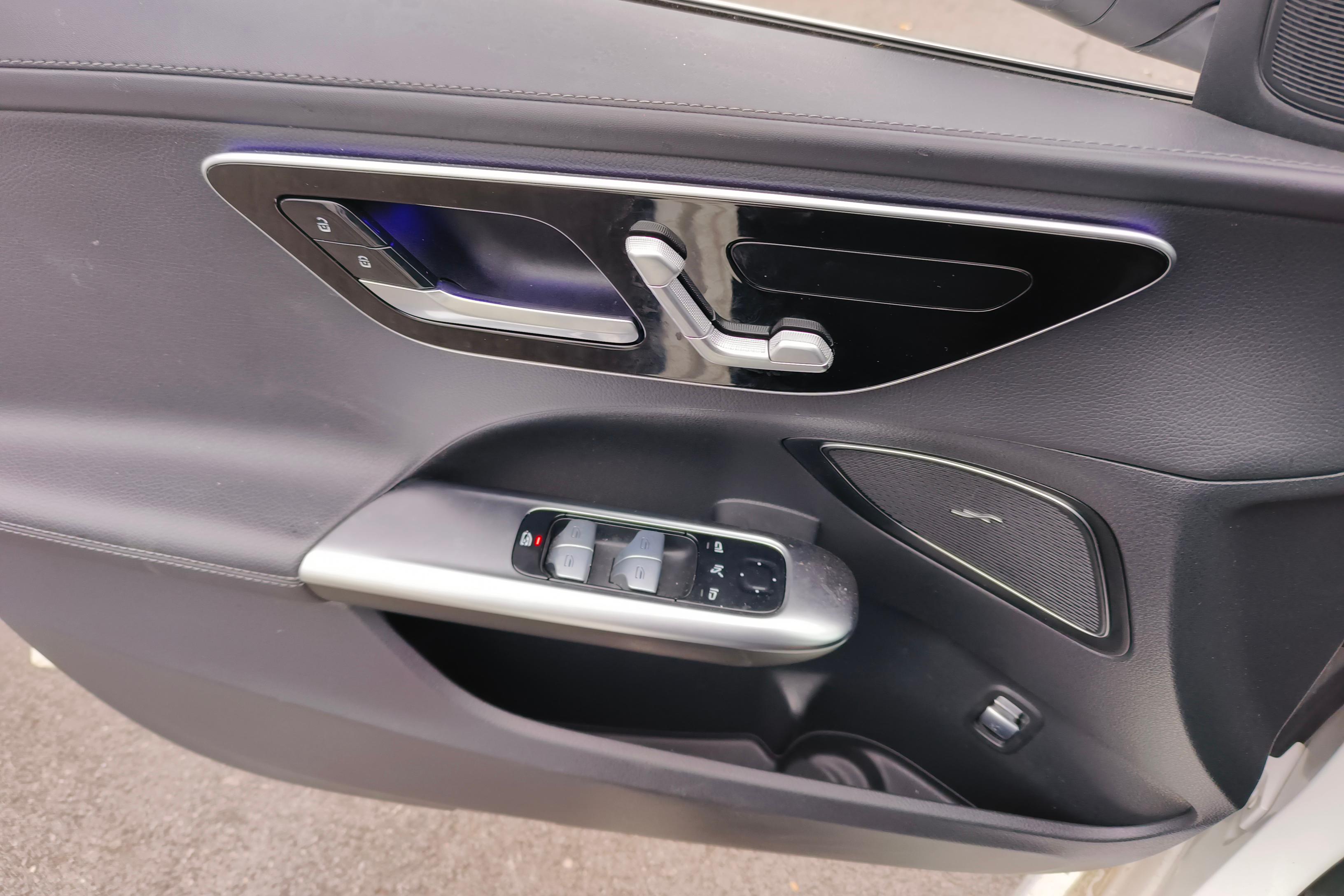 奔驰C级 C200L 2022款 1.5T 自动 运动版 (国Ⅵ) 