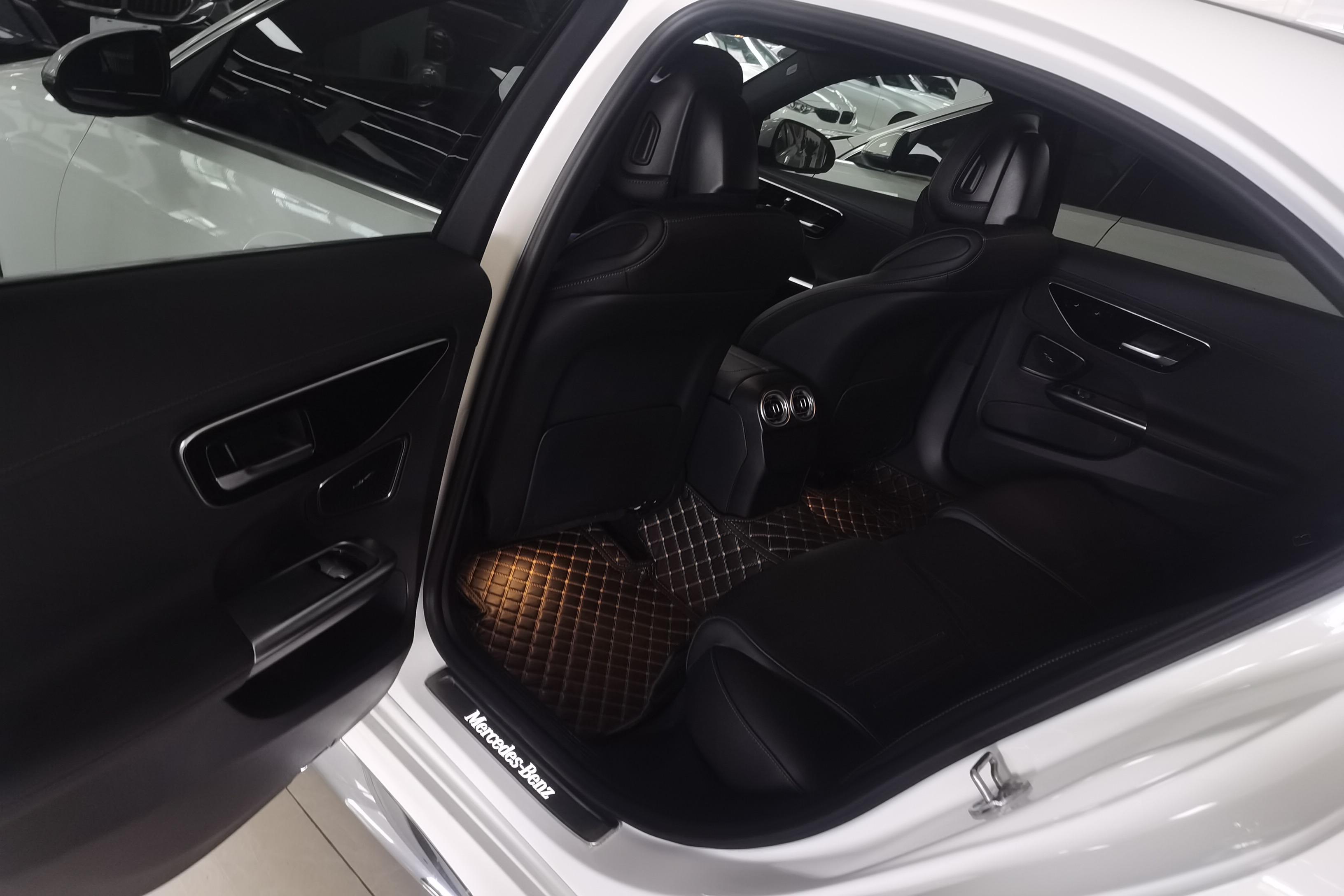 奔驰C级 C260L 2022款 1.5T 自动 改款运动版 (国Ⅵ) 