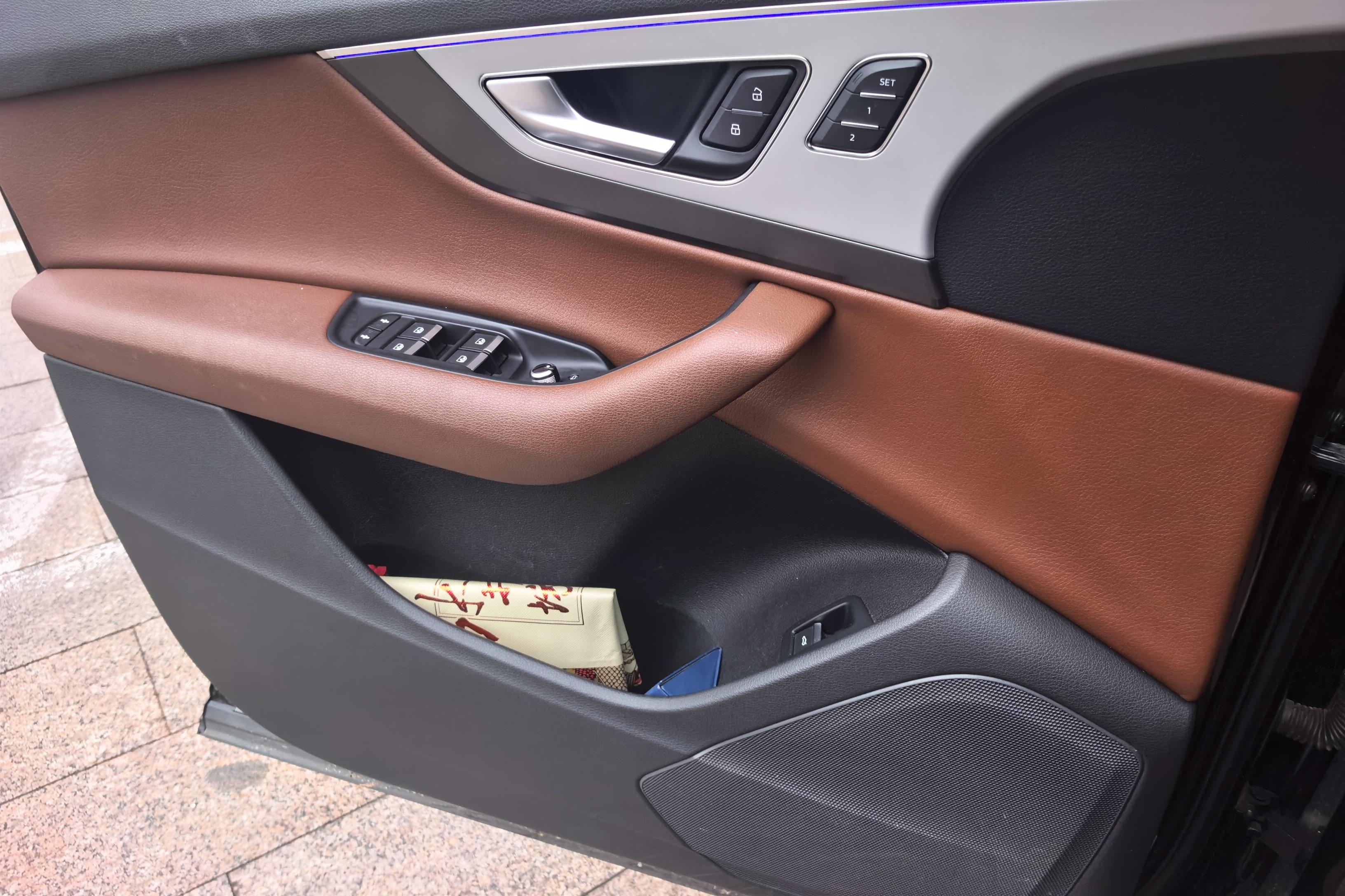 奥迪Q7 45 [进口] 2019款 2.0T 自动 舒适型 