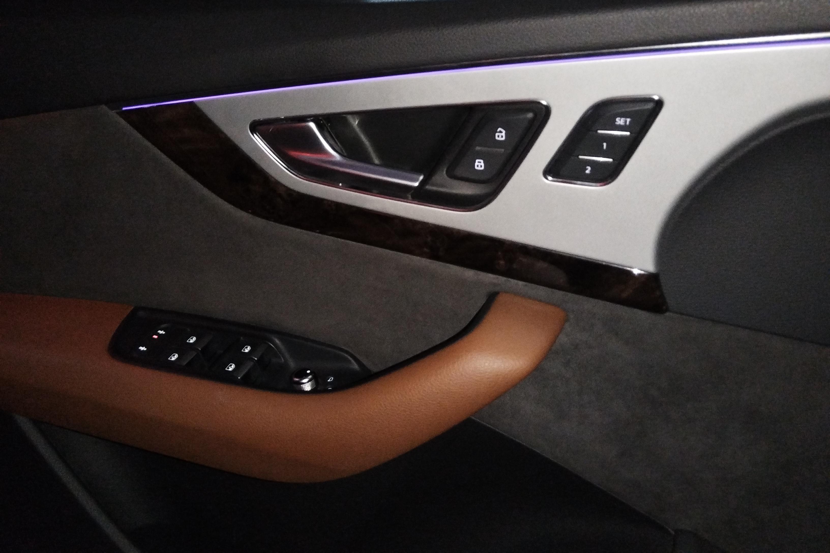 奥迪Q7 55 [进口] 2019款 3.0T 自动 S-Line运动型 