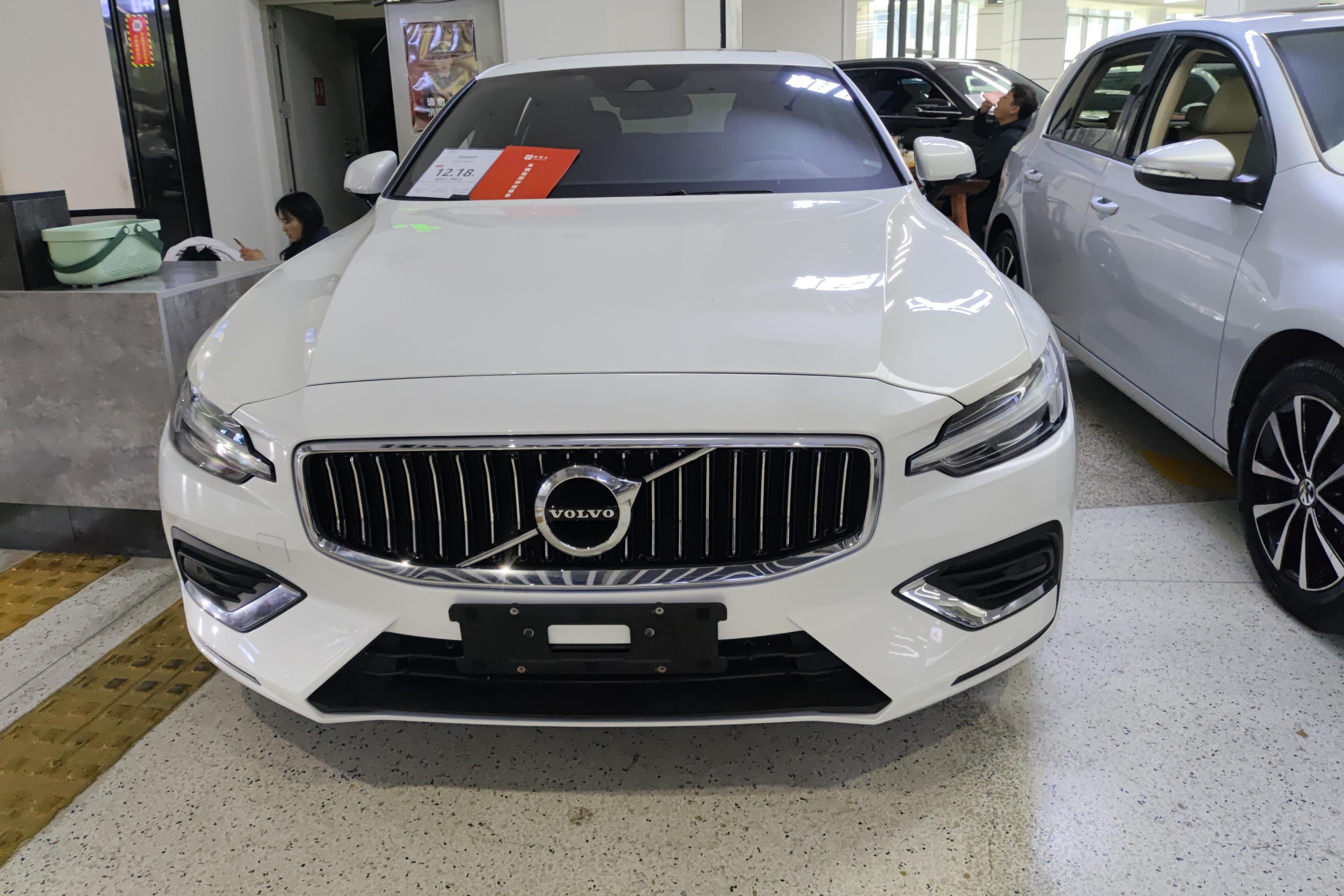 沃尔沃S60 T4 2020款 2.0T 自动 智远豪华版 (国Ⅵ) 