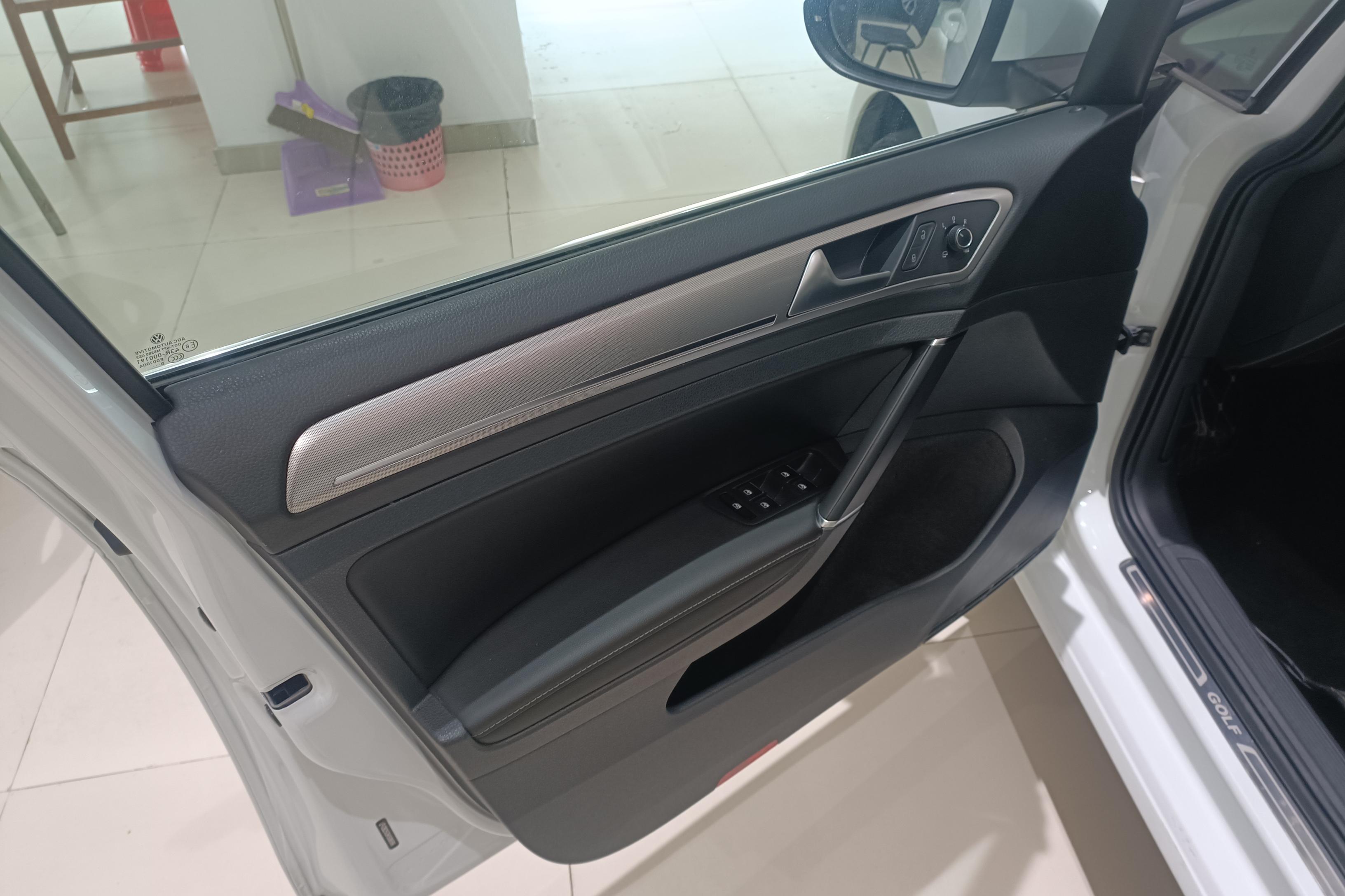 大众高尔夫 2018款 1.4T 自动 汽油 230TSI豪华型 (国Ⅴ) 
