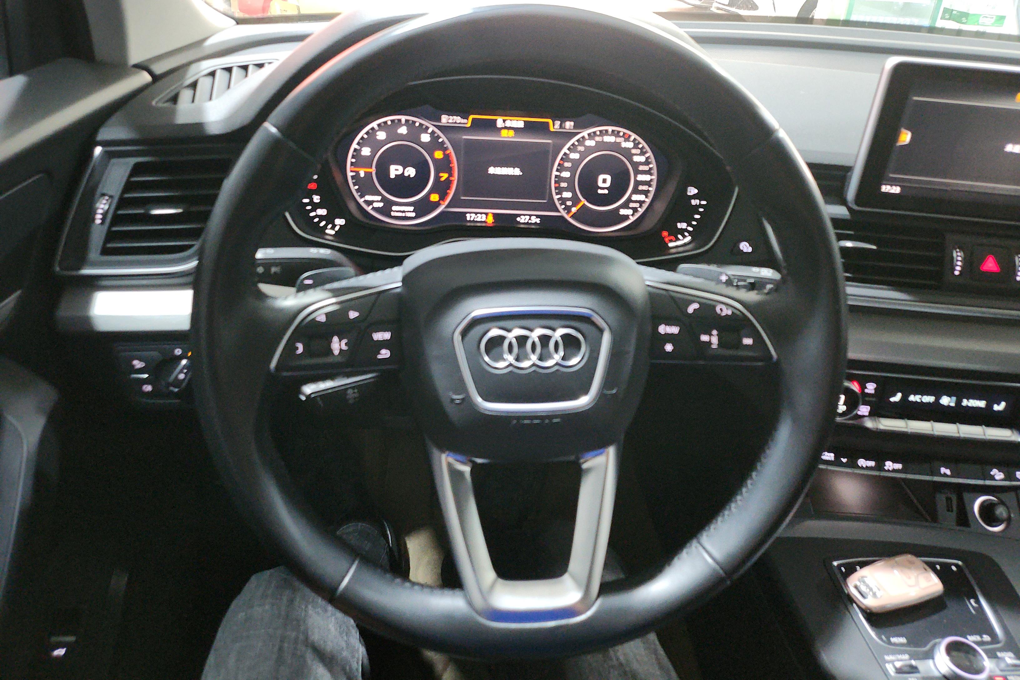 奥迪Q5L 40TFSI 2020款 2.0T 自动 荣享时尚型 (国Ⅵ) 