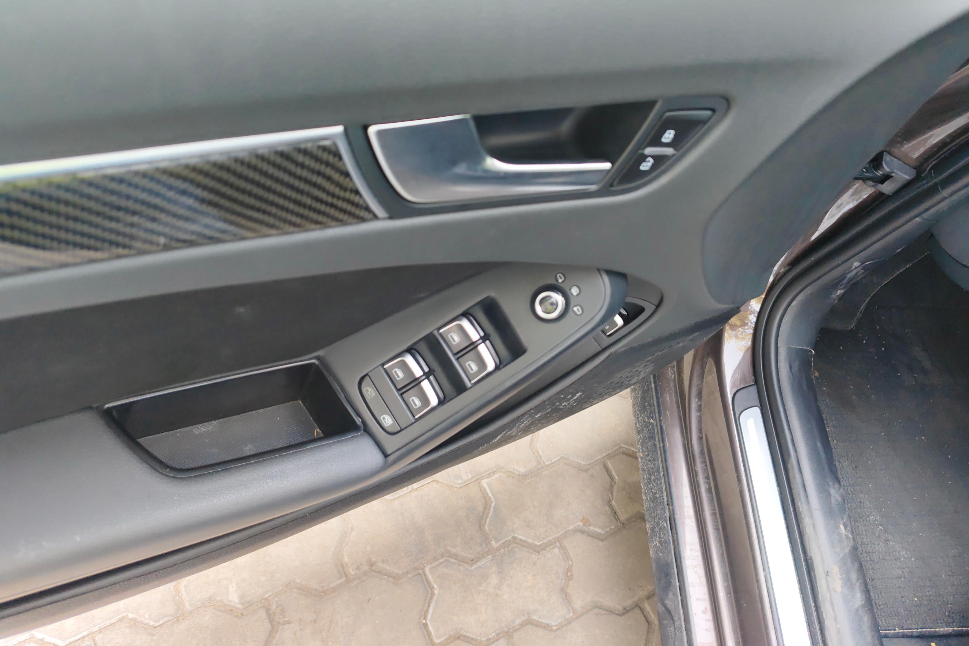 奥迪A4L 2013款 2.0T 自动 标准型 (国Ⅳ) 