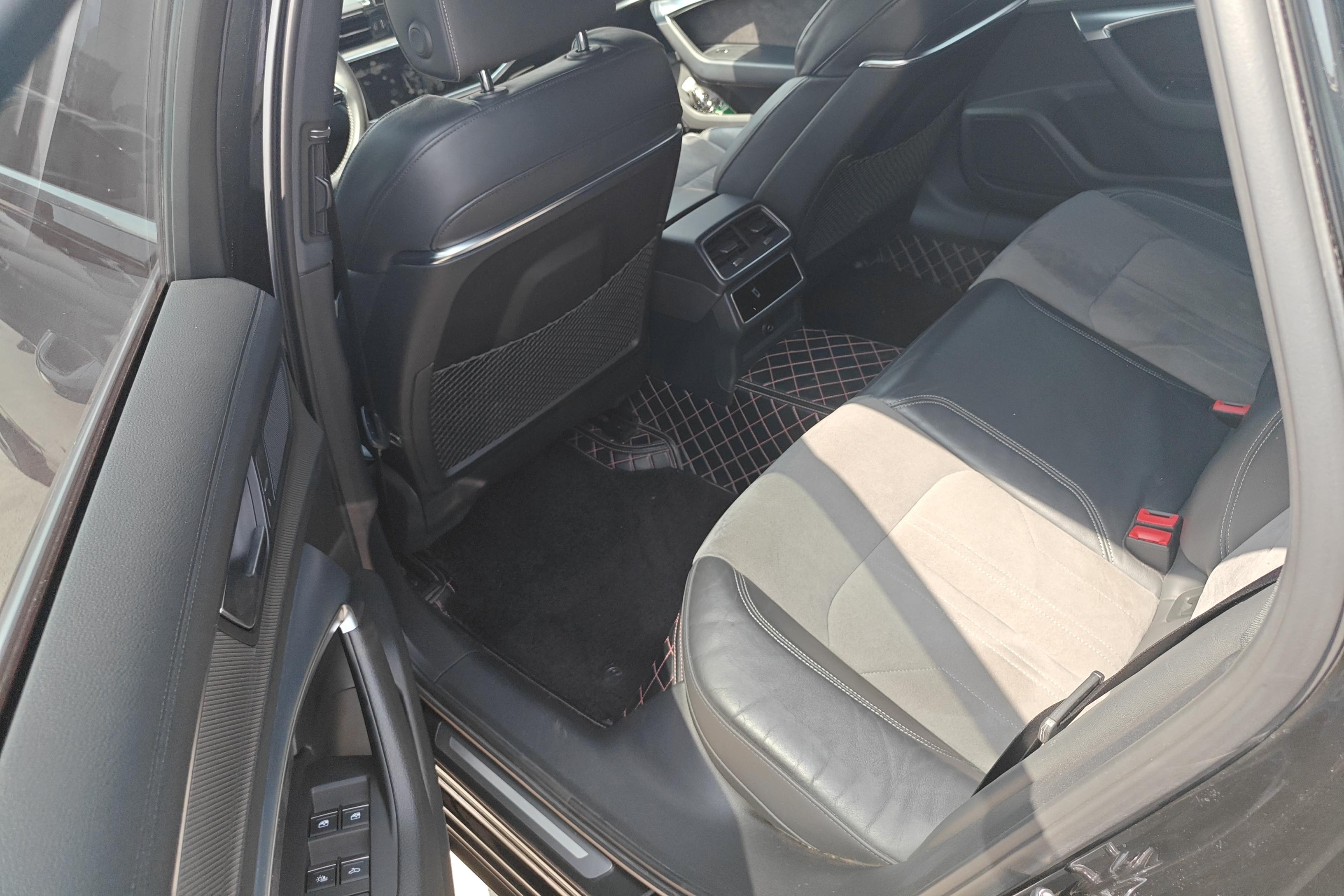 奥迪A6L 45TFSI 2019款 2.0T 自动 臻选致雅型 (国Ⅵ) 