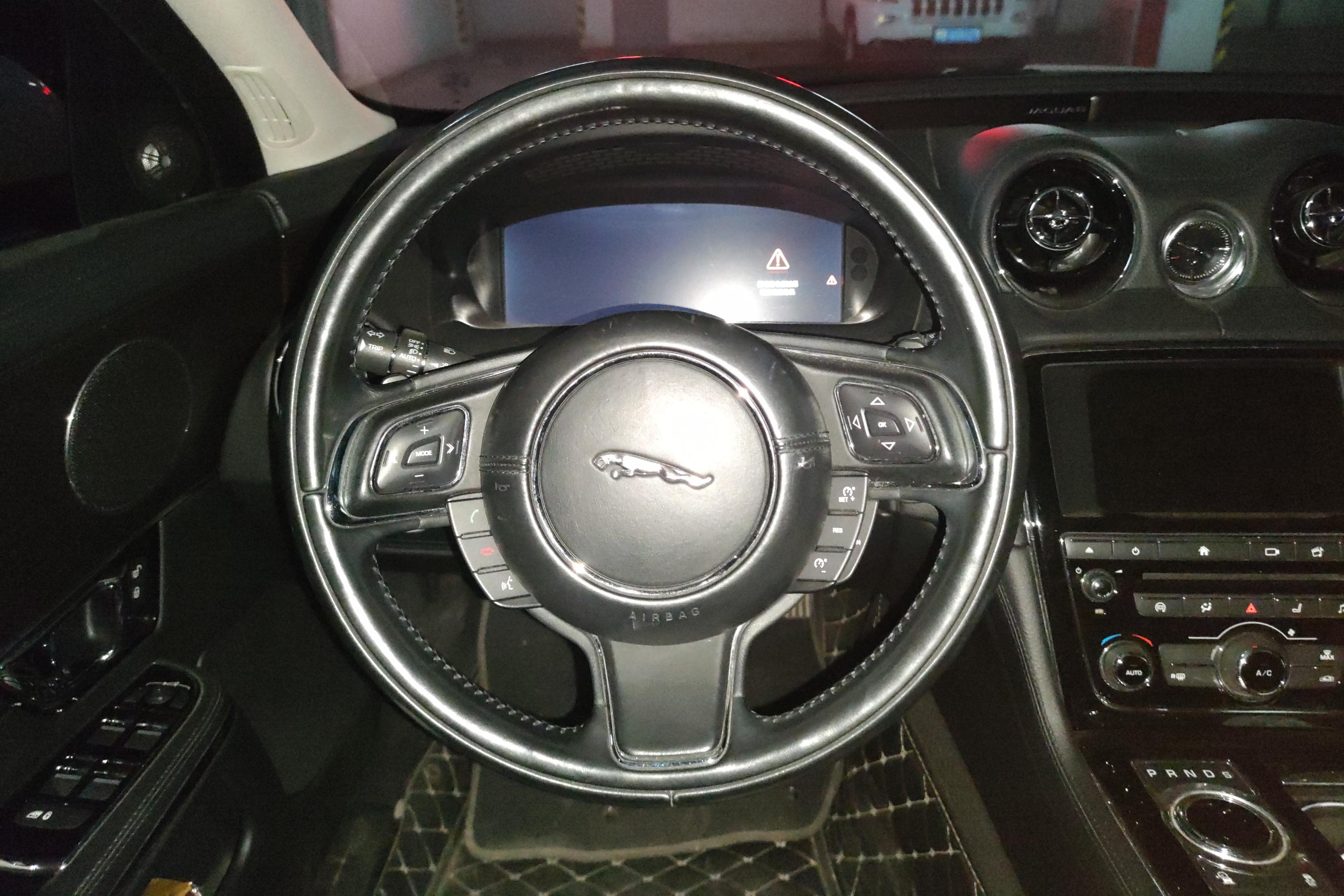 捷豹XJ L [进口] 2016款 3.0T 自动 汽油 典雅商务版 