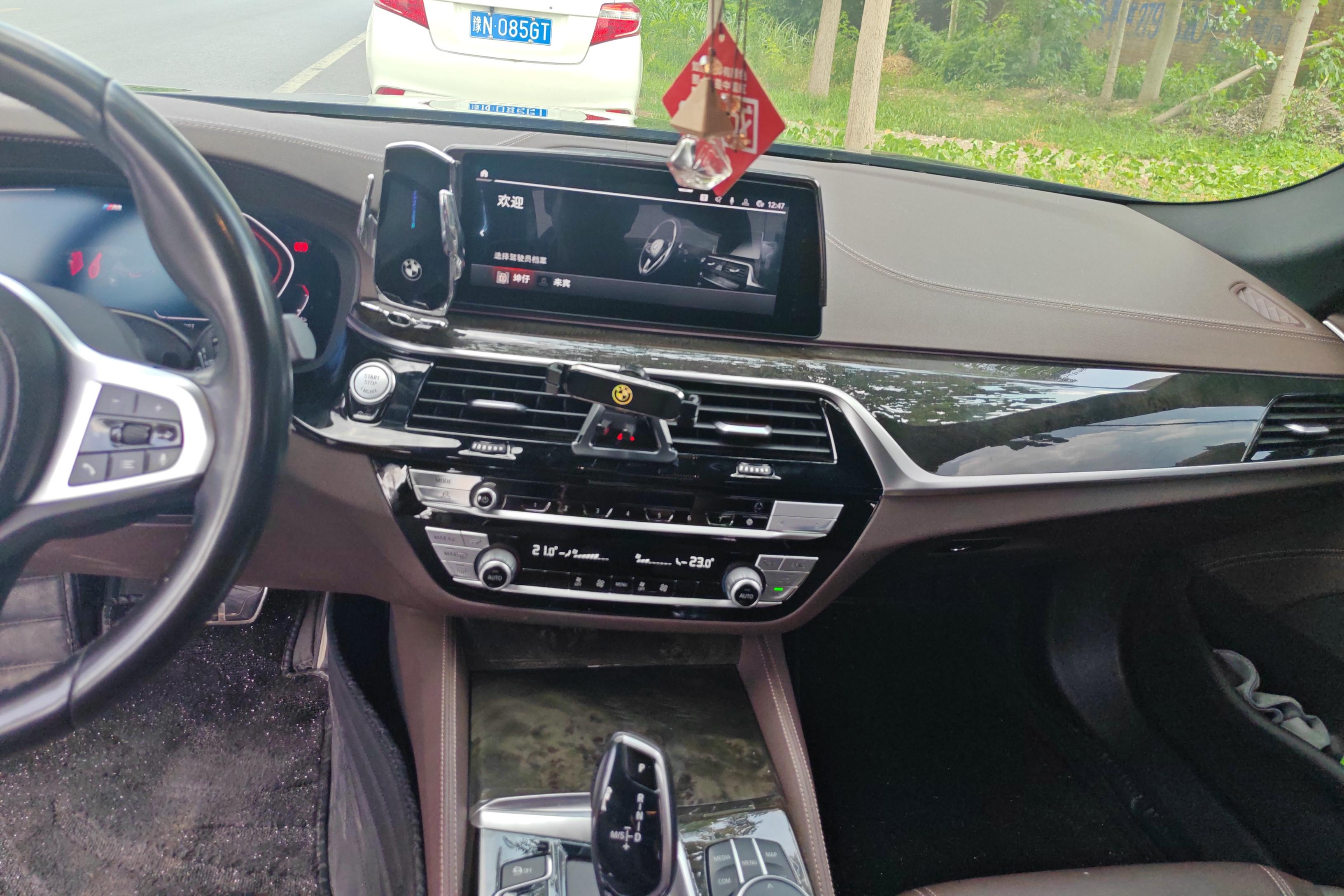 宝马5系 525Li 2020款 2.0T 自动 汽油 M运动套装 (国Ⅵ) 