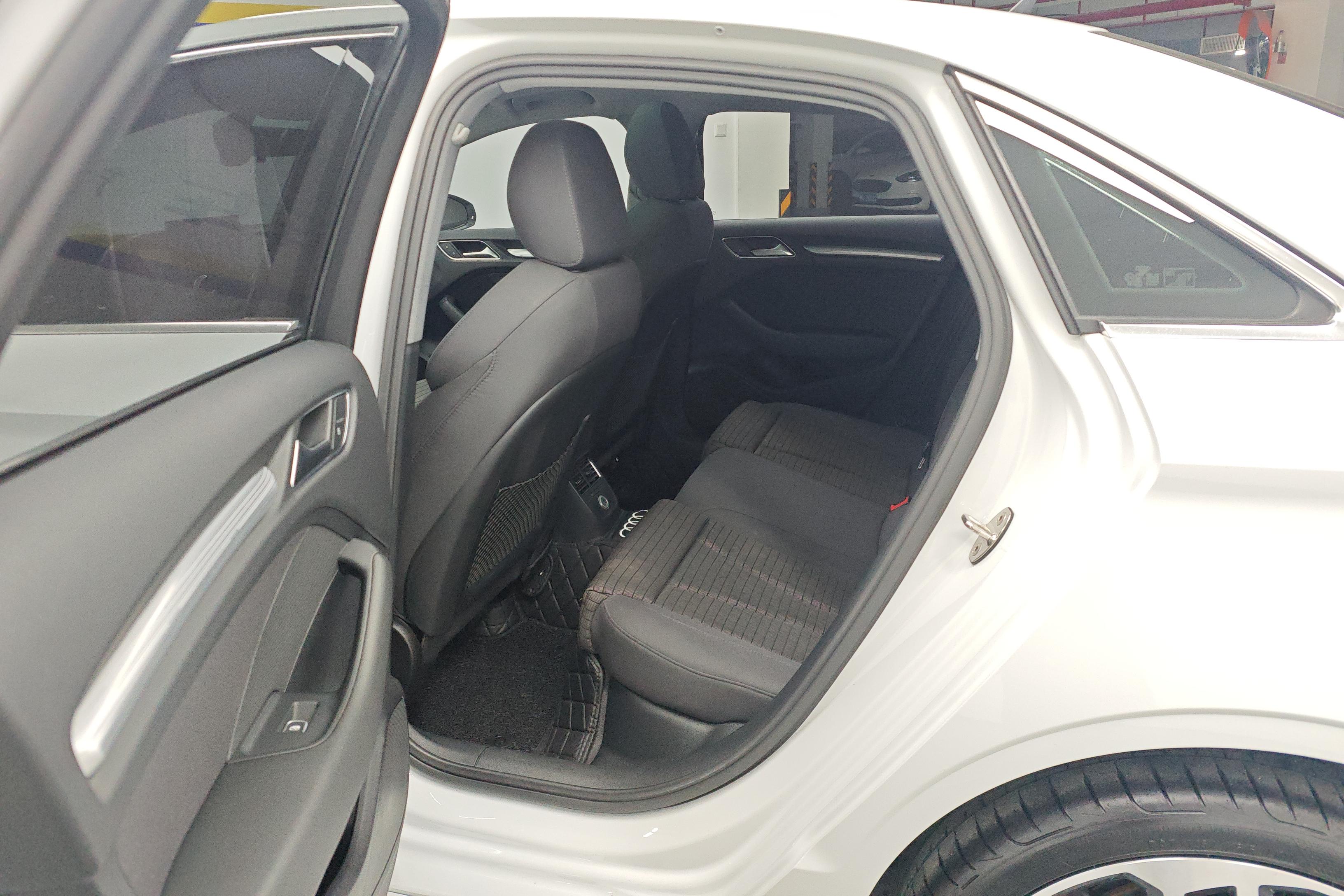 奥迪A3 35TFSI 2019款 1.4T 自动 运动型Limousine (国Ⅵ) 