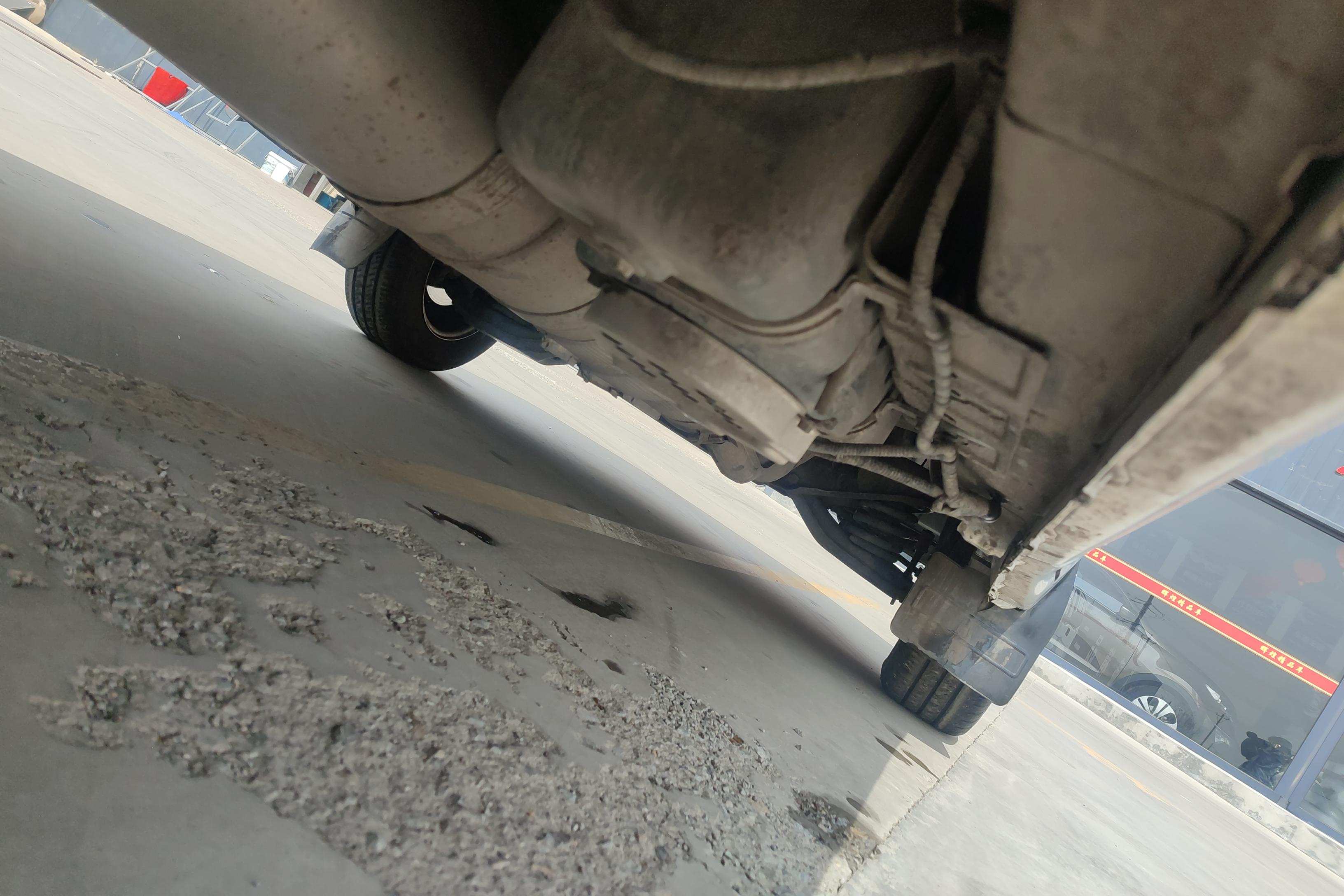 江铃特顺 2019款 2.8T 手动 短轴中顶商运型 (国Ⅵ) 