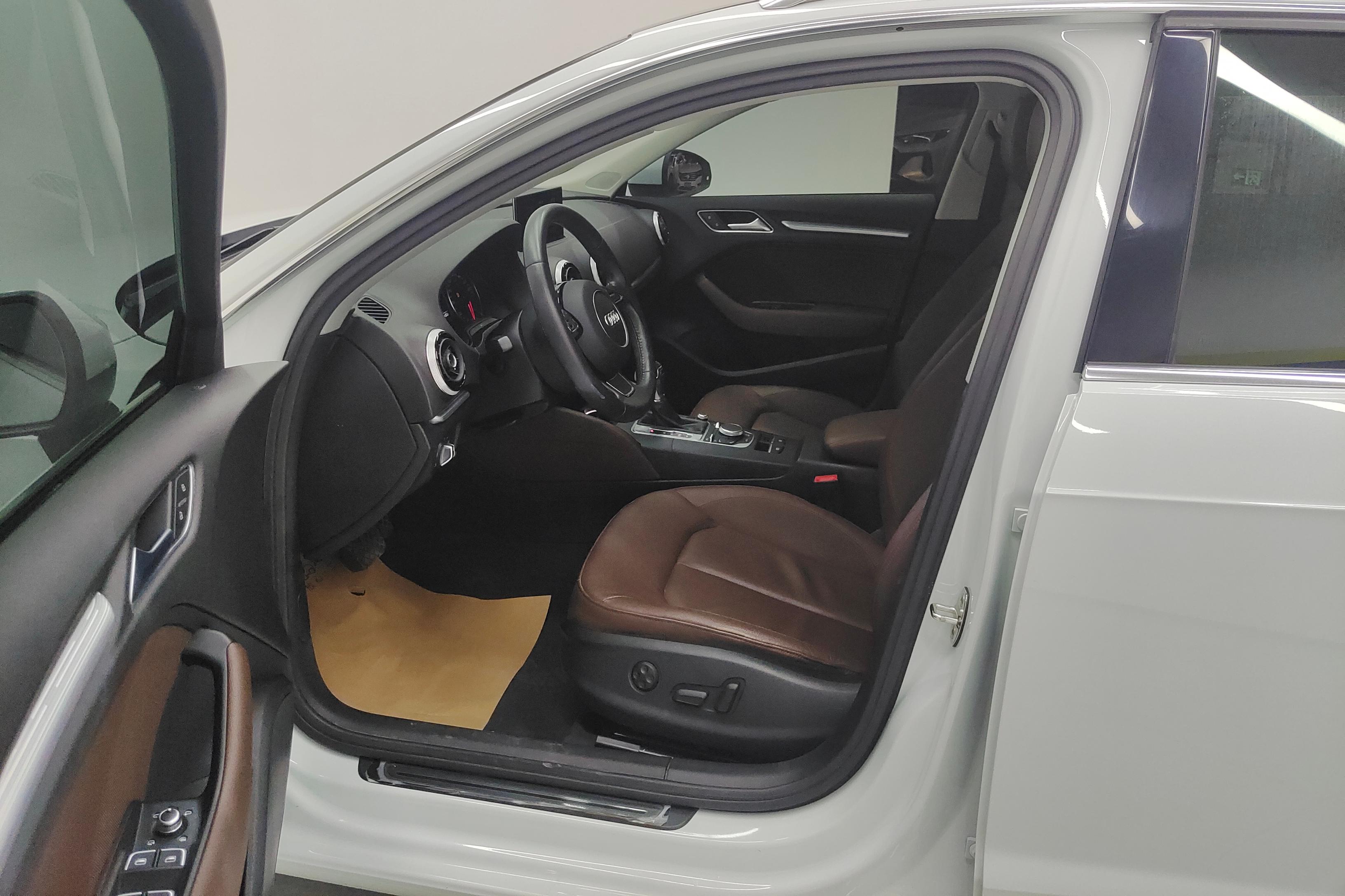 奥迪A3 35TFSI 2016款 1.4T 自动 汽油 风尚型Sportback (国Ⅴ) 