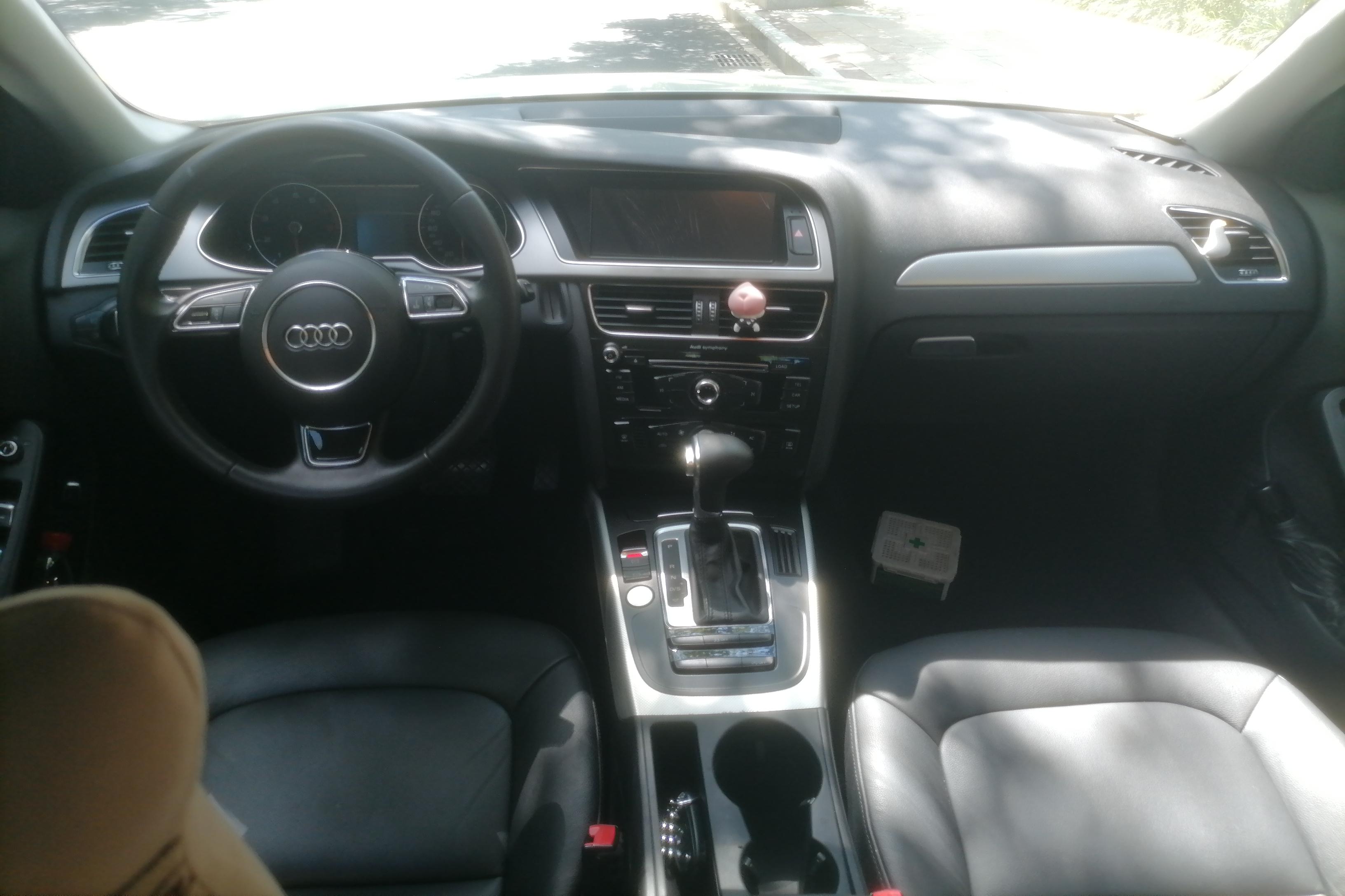 奥迪A4L 35TFSI 2013款 2.0T 自动 前驱 标准型 (国Ⅳ) 