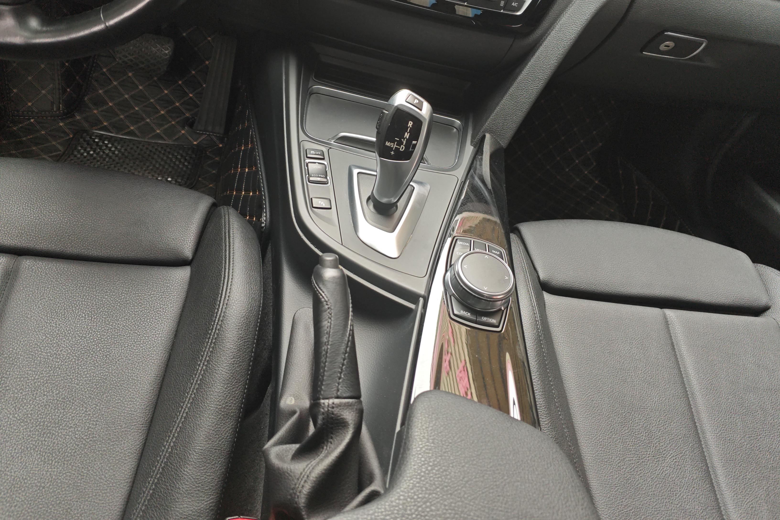 宝马3系 320Li 2019款 2.0T 自动 汽油 时尚版 (国Ⅴ) 