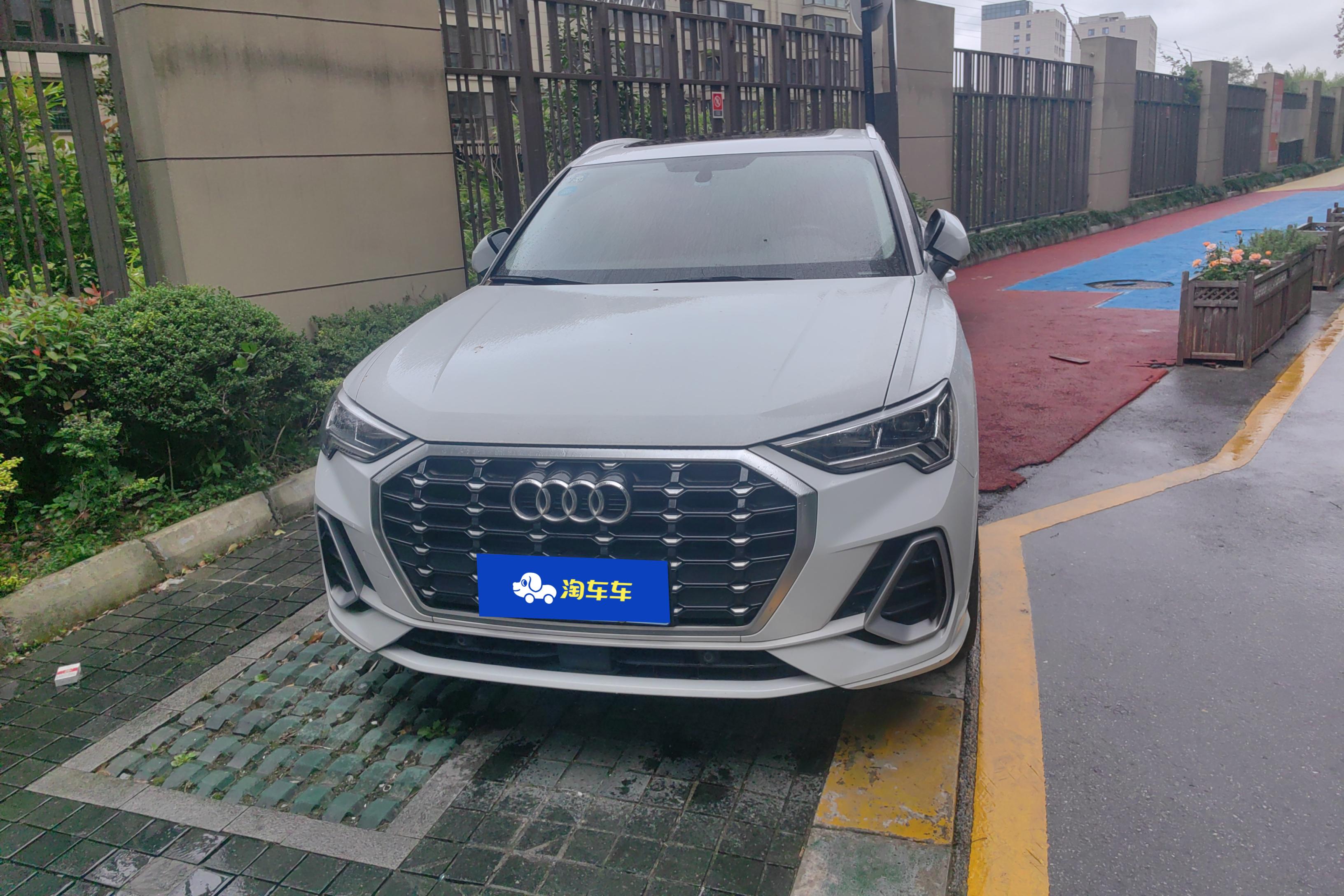 奥迪Q3 40TFSI 2019款 2.0T 自动 前驱 时尚动感型 (国Ⅵ) 