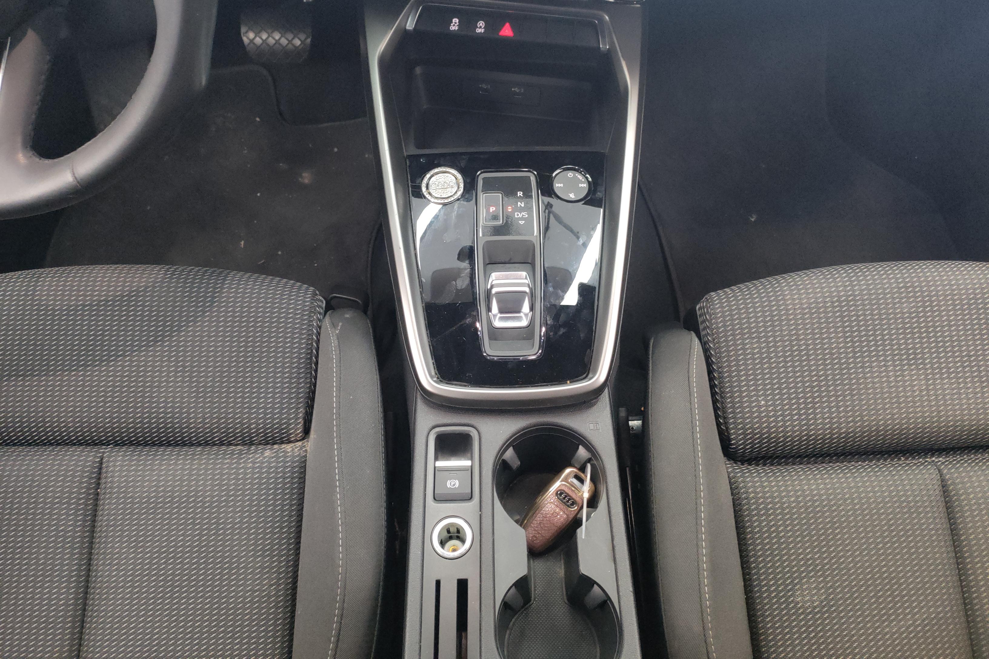 奥迪A3 L35TFSI 2022款 1.4T 自动 Limousine进取运动型 (国Ⅵ) 