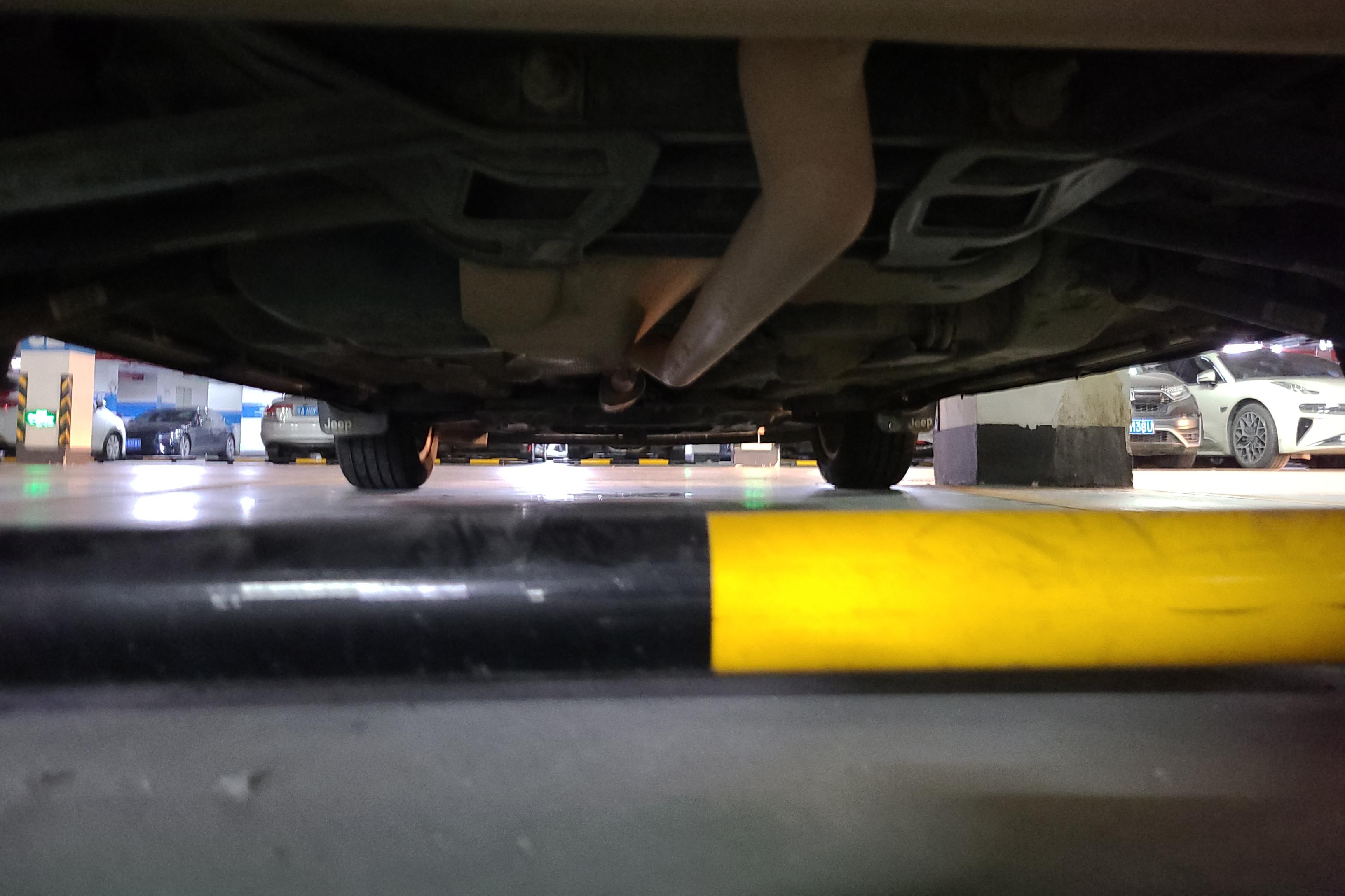 吉普指南者 2019款 1.3T 自动 220T家享炫酷版 (国Ⅵ) 