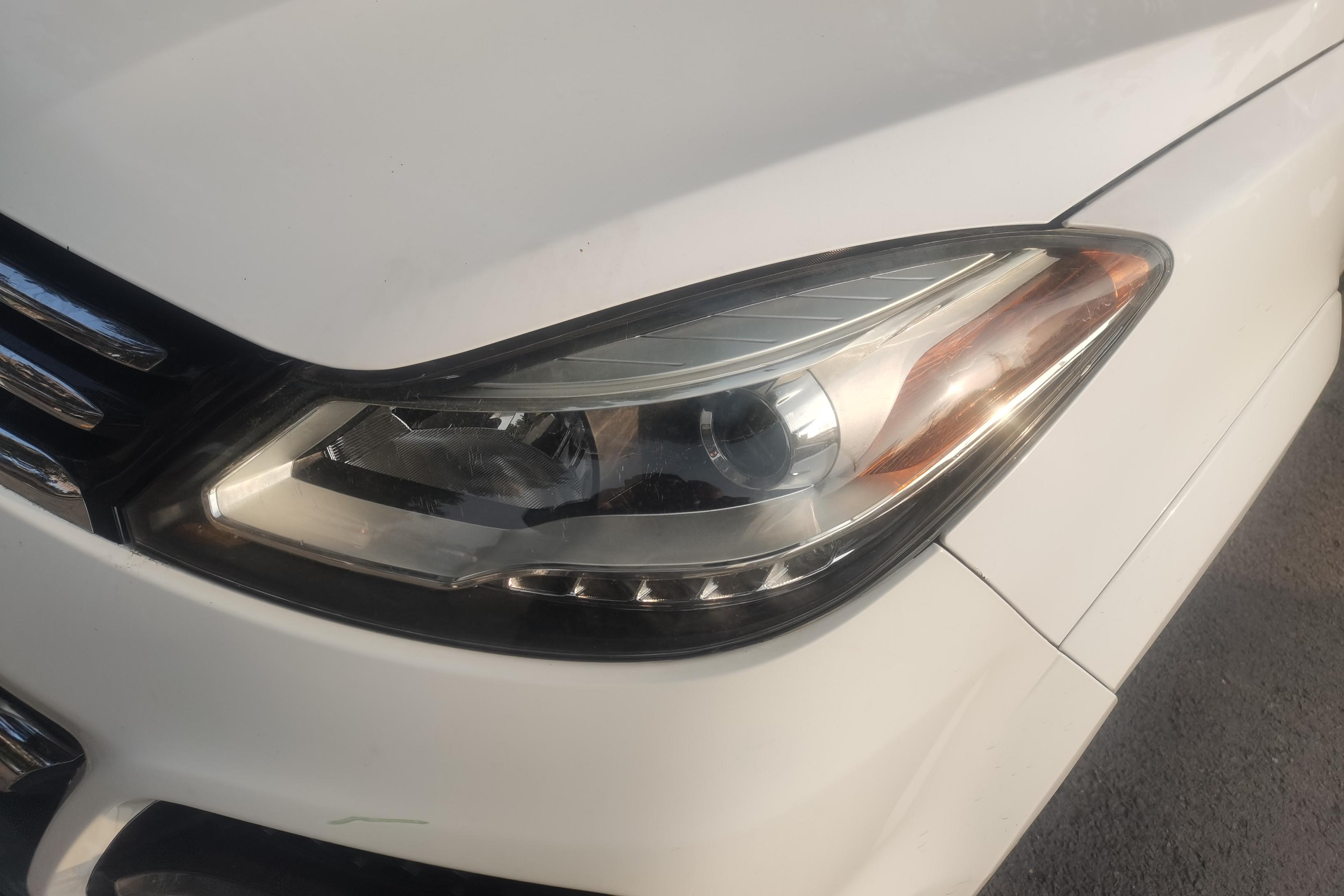 江铃驭胜 S350 2013款 2.4T 自动 后驱 豪华版 (国Ⅳ) 