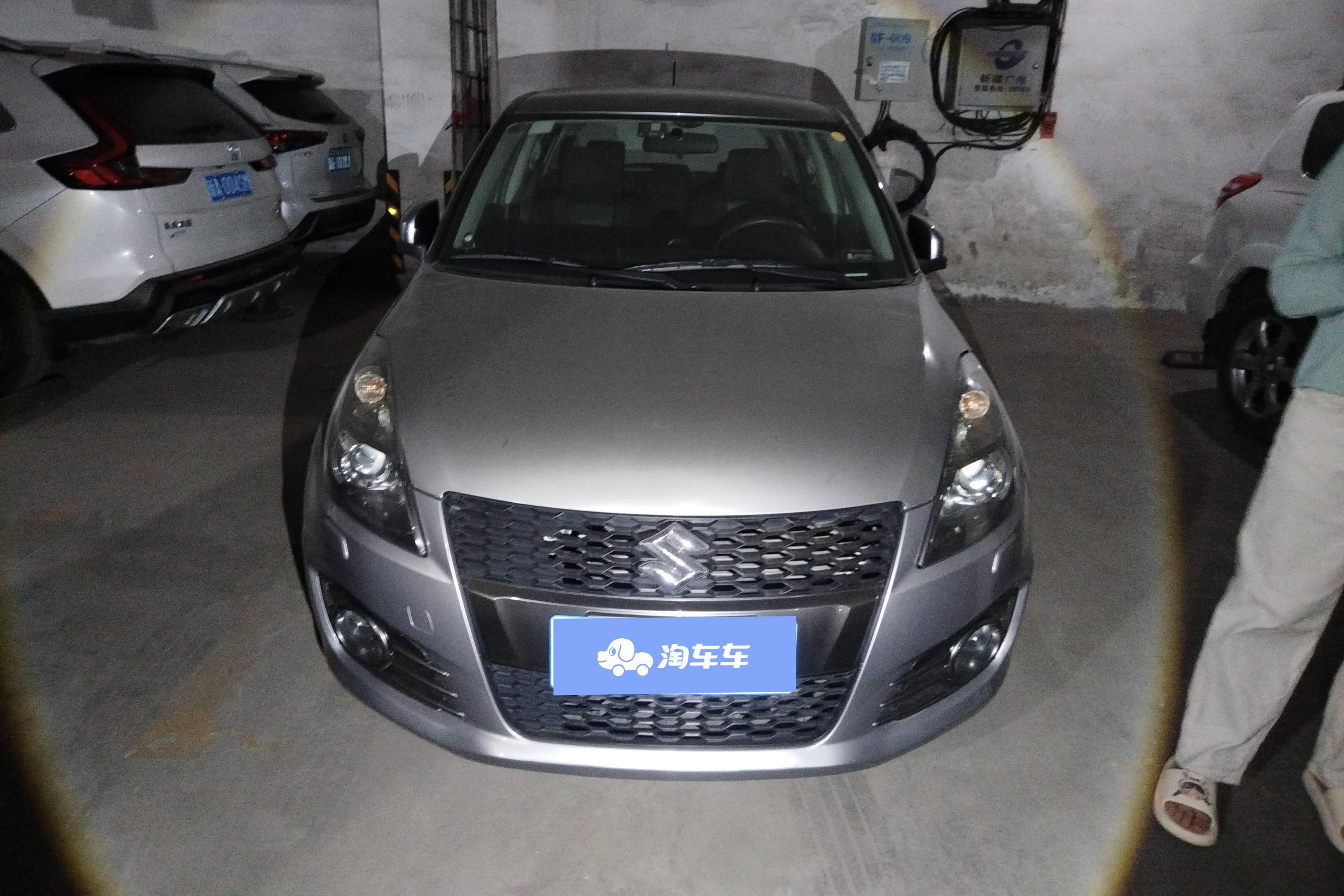 铃木速翼特 [进口] 2014款 1.6L 自动 5门5座两厢车 豪华版 