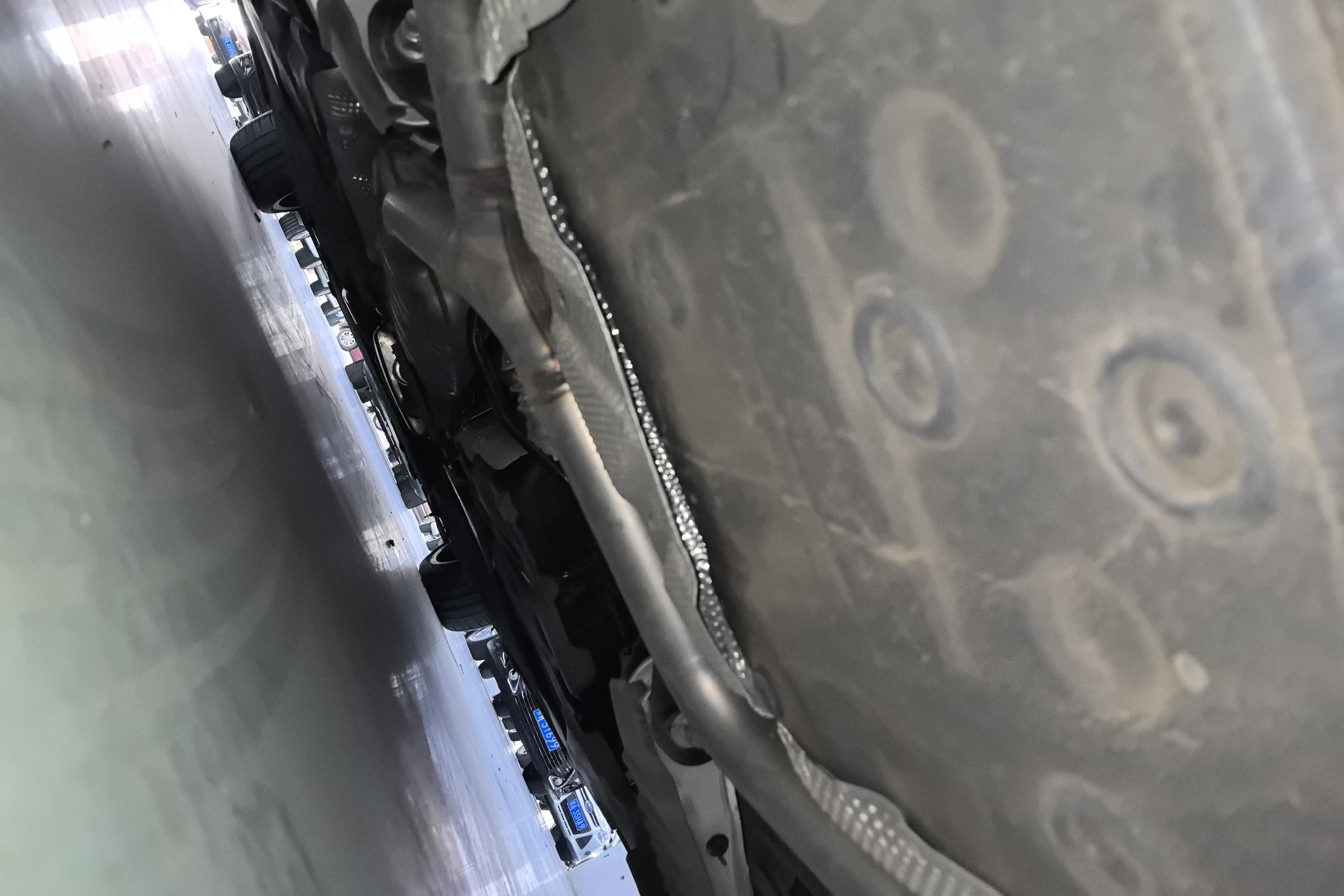 奥迪A4L 2022款 2.0T 自动 quattro-RS套件燃速型 (国Ⅵ) 