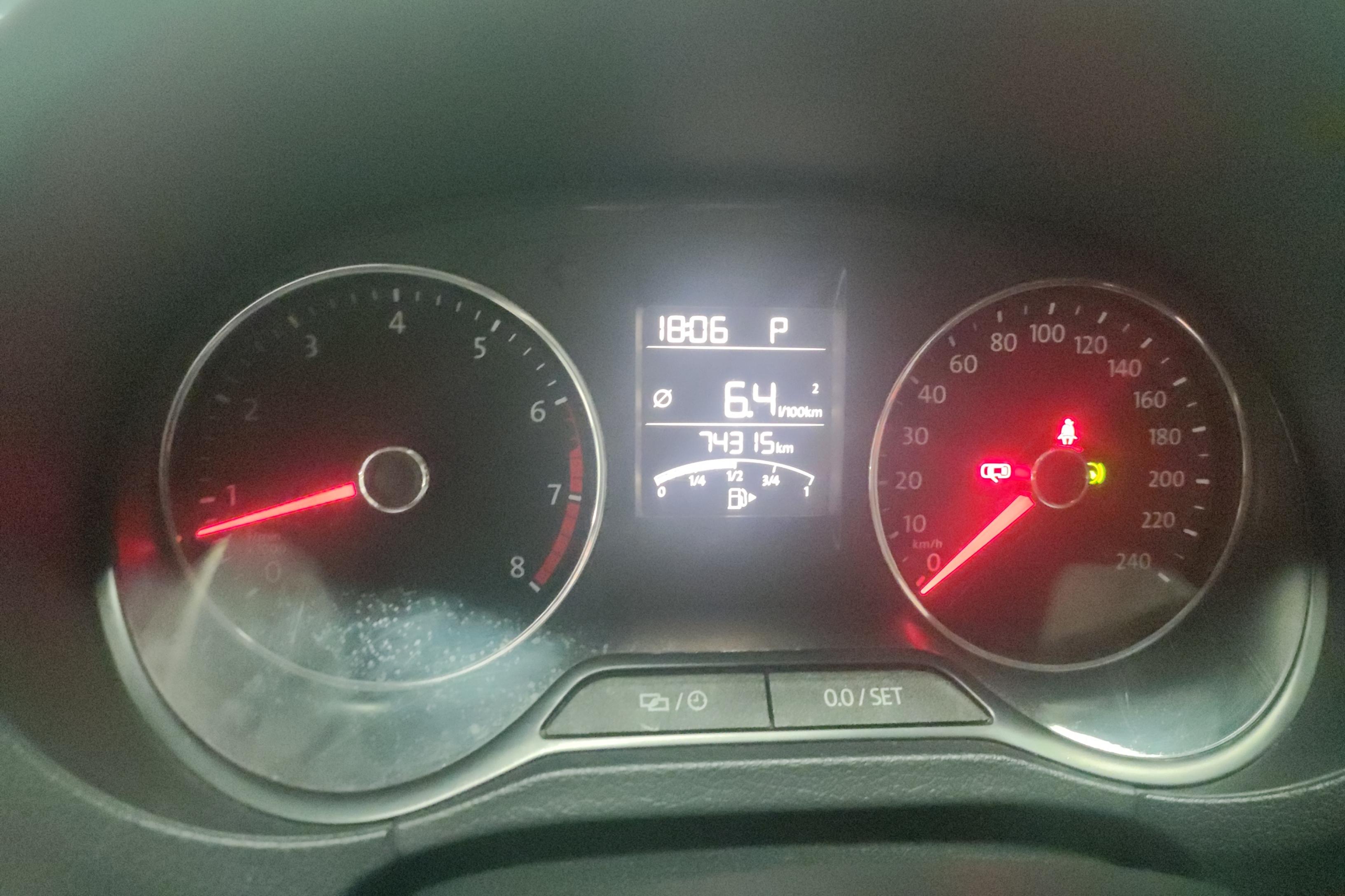 大众POLO 2016款 1.6L 自动 5门5座两厢车 舒适版 (国Ⅴ) 