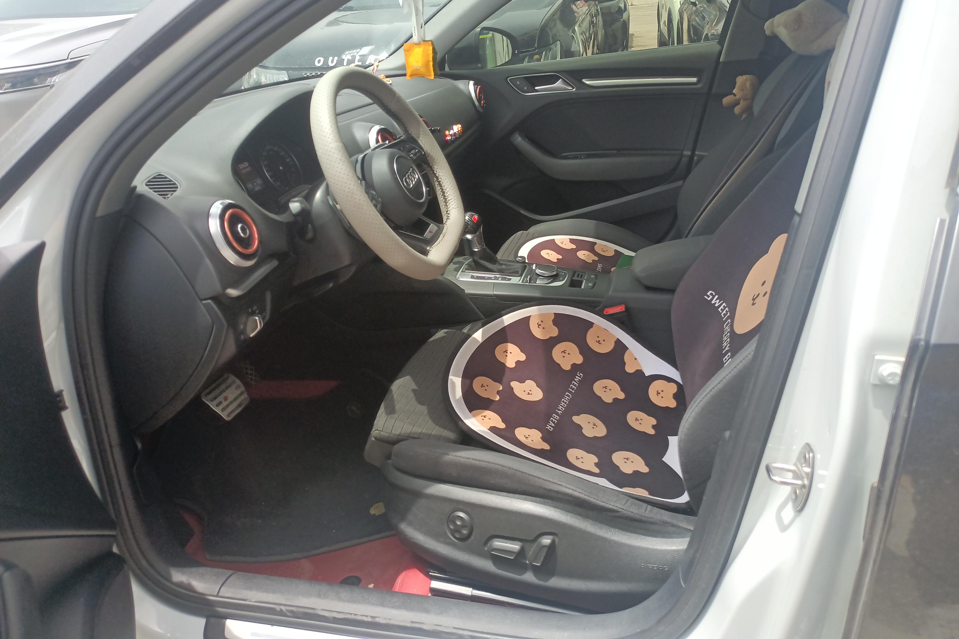 奥迪A3 35TFSI 2018款 1.4T 自动 运动型30周年Limousine (国Ⅴ) 