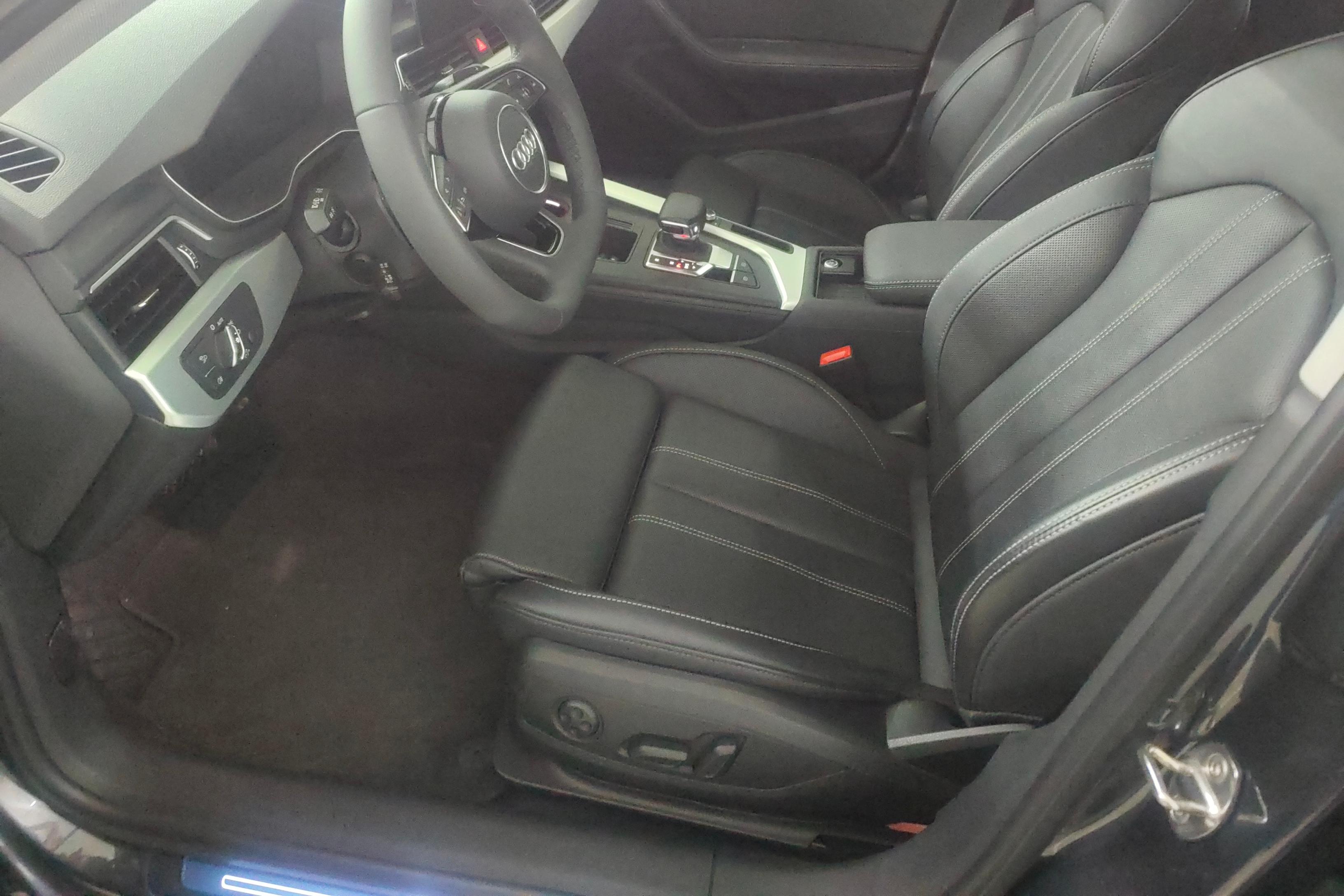 奥迪A4L 40TFSI 2022款 2.0T 自动 前驱 豪华动感型 (国Ⅵ) 
