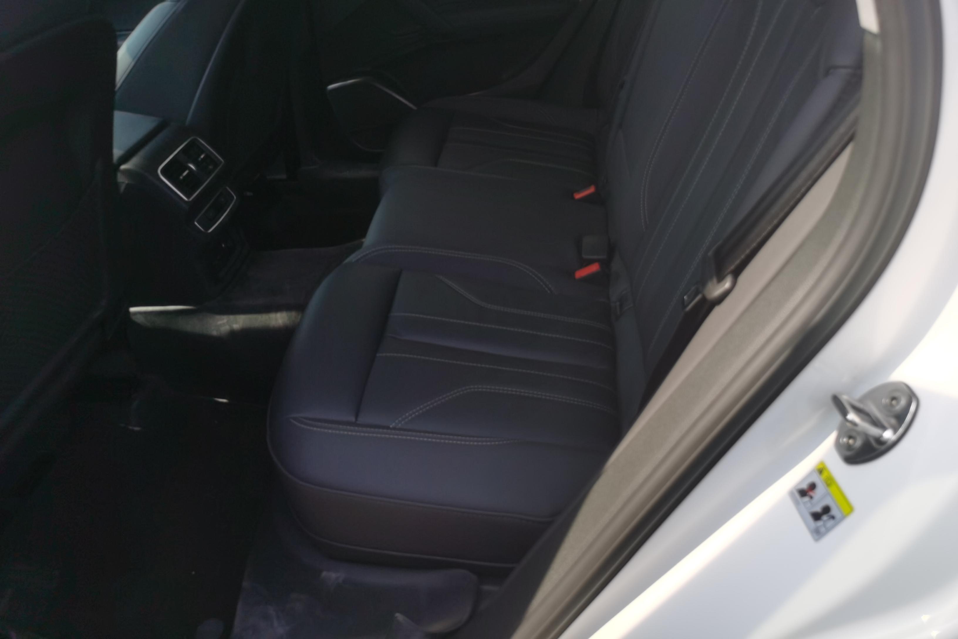 奥迪Q5L 45TFSI 2022款 2.0T 自动 改款豪华动感型 (国Ⅵ) 