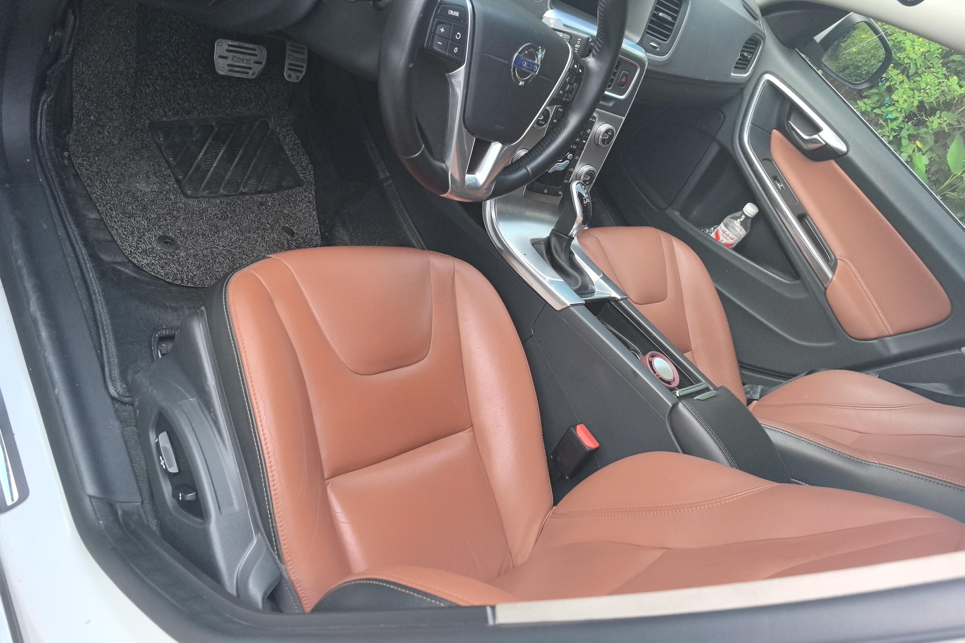 沃尔沃S60L T4 2016款 2.0T 自动 智远版 (国Ⅴ) 