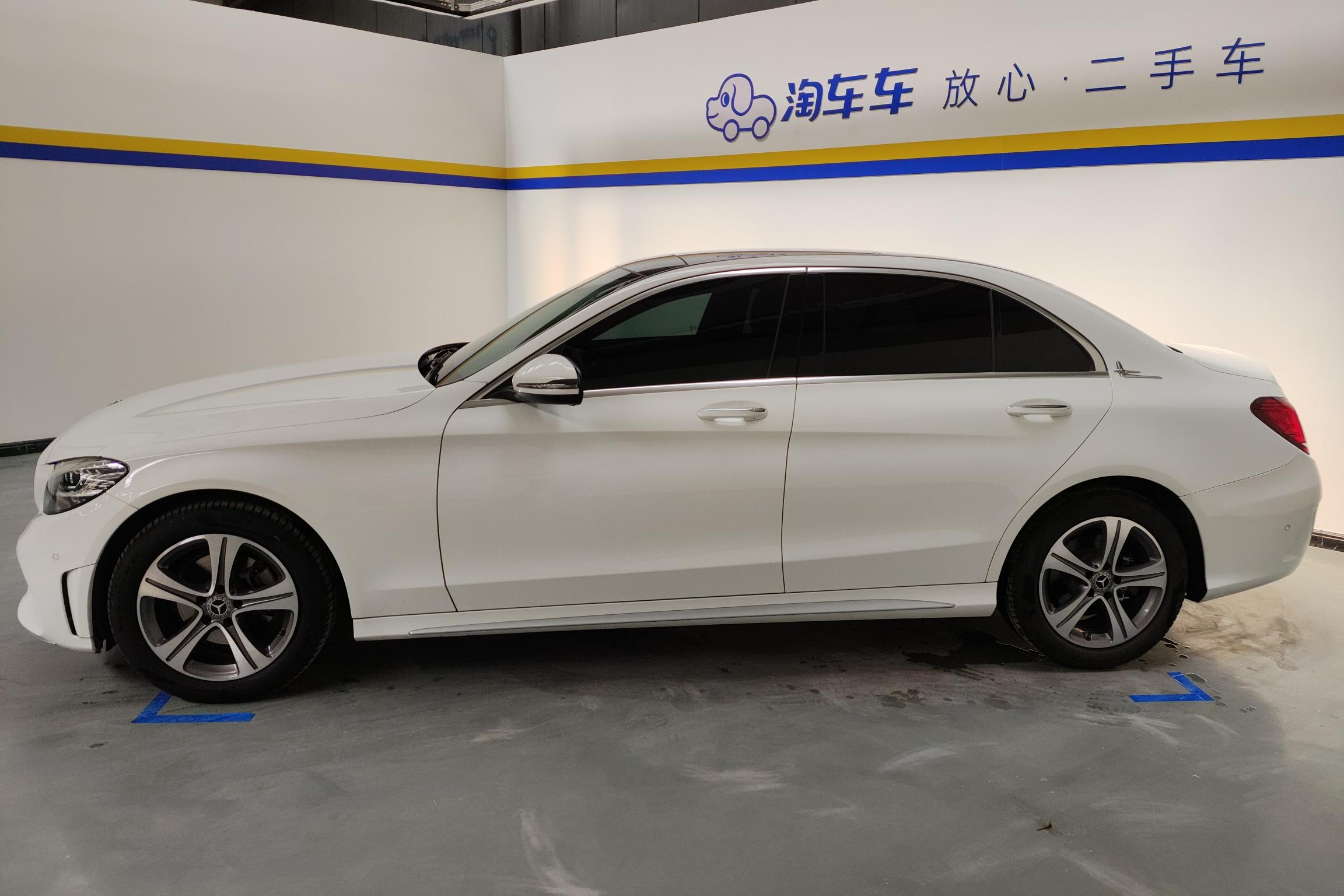 奔驰C级 C260L 2021款 1.5T 自动 运动版 (国Ⅵ) 