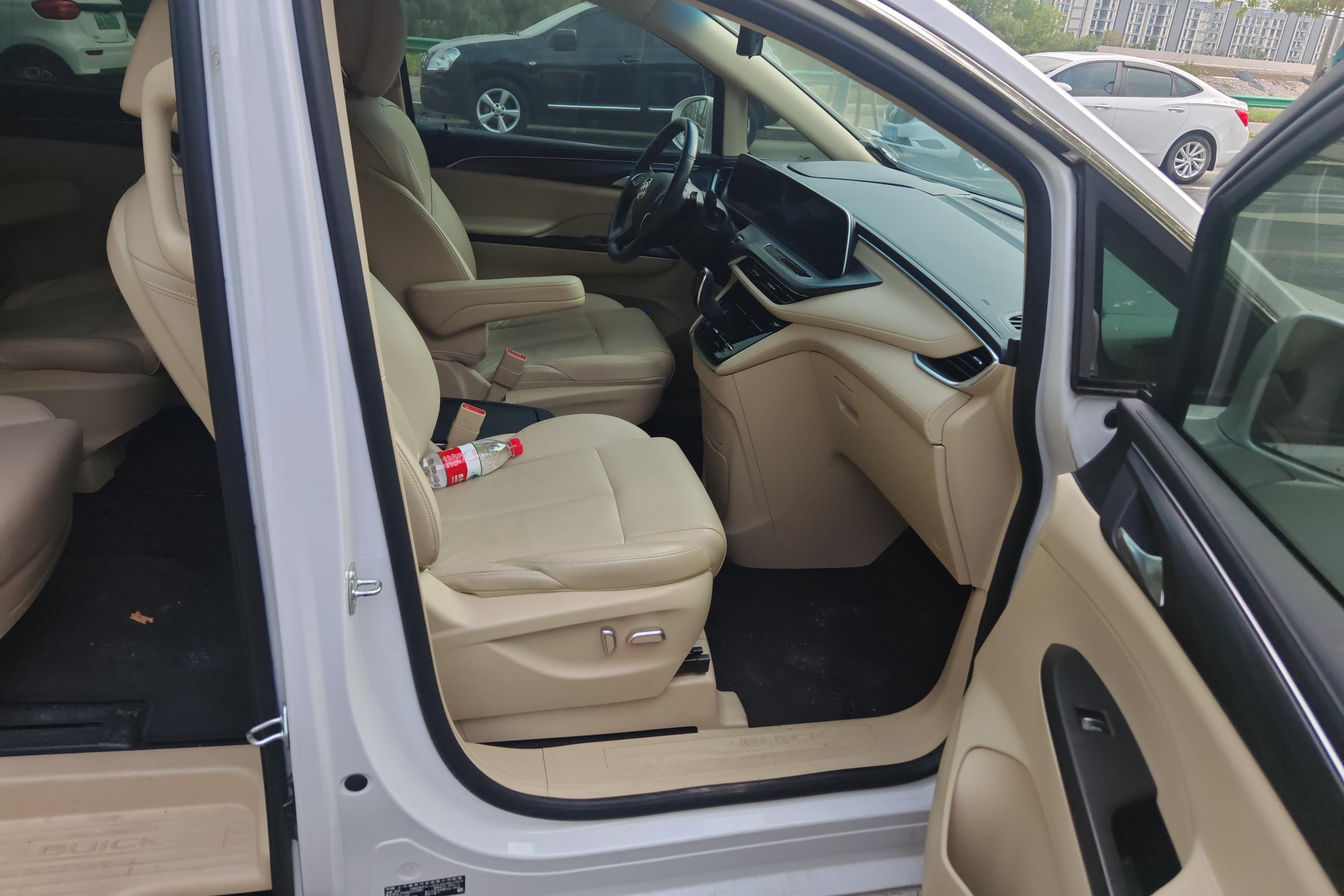 别克GL8 2023款 2.0T 自动 7座 653T尊享型 (国Ⅵ) 