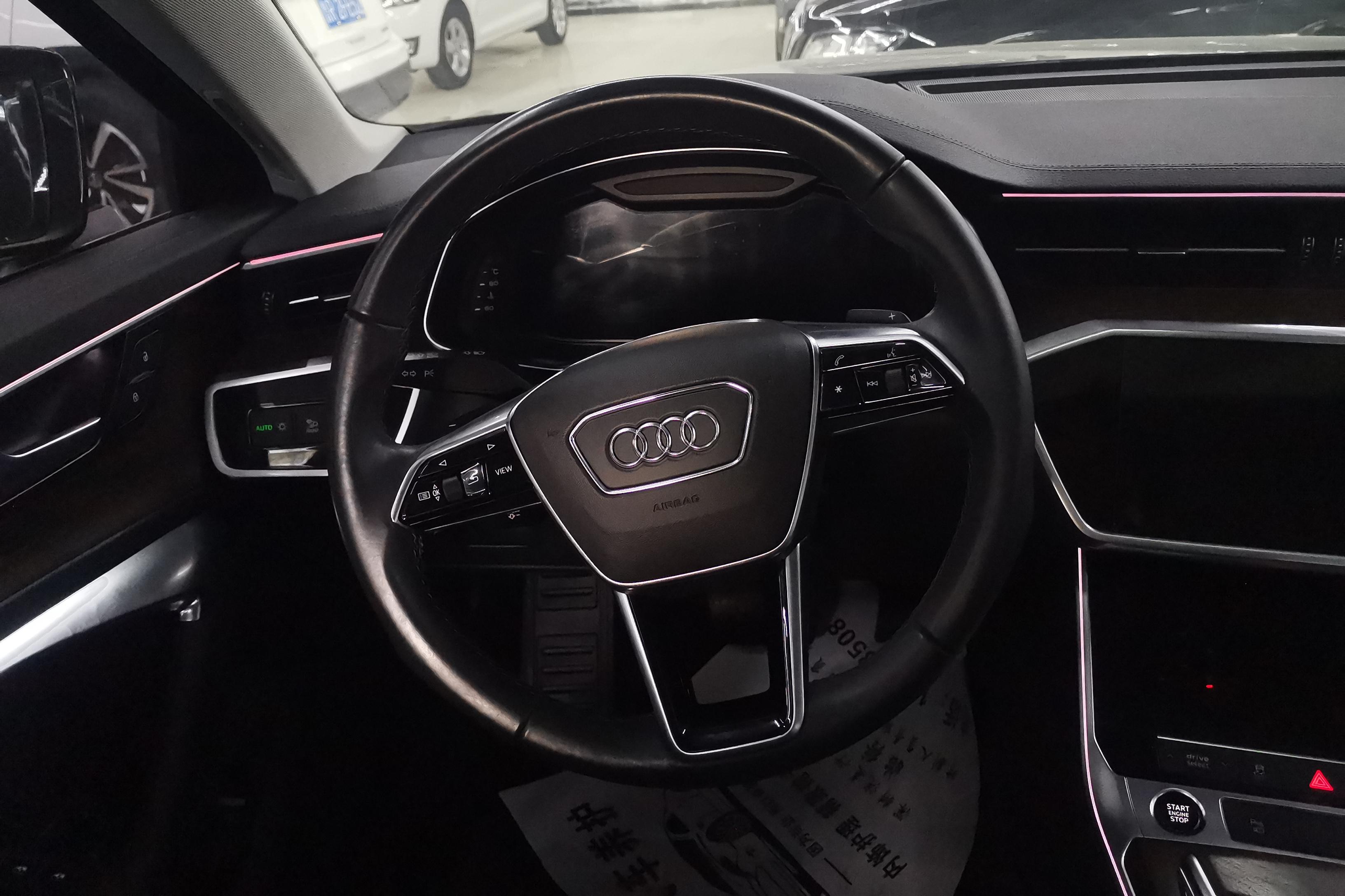奥迪A6L 45TFSI 2022款 2.0T 自动 尊享致雅型 (国Ⅵ) 
