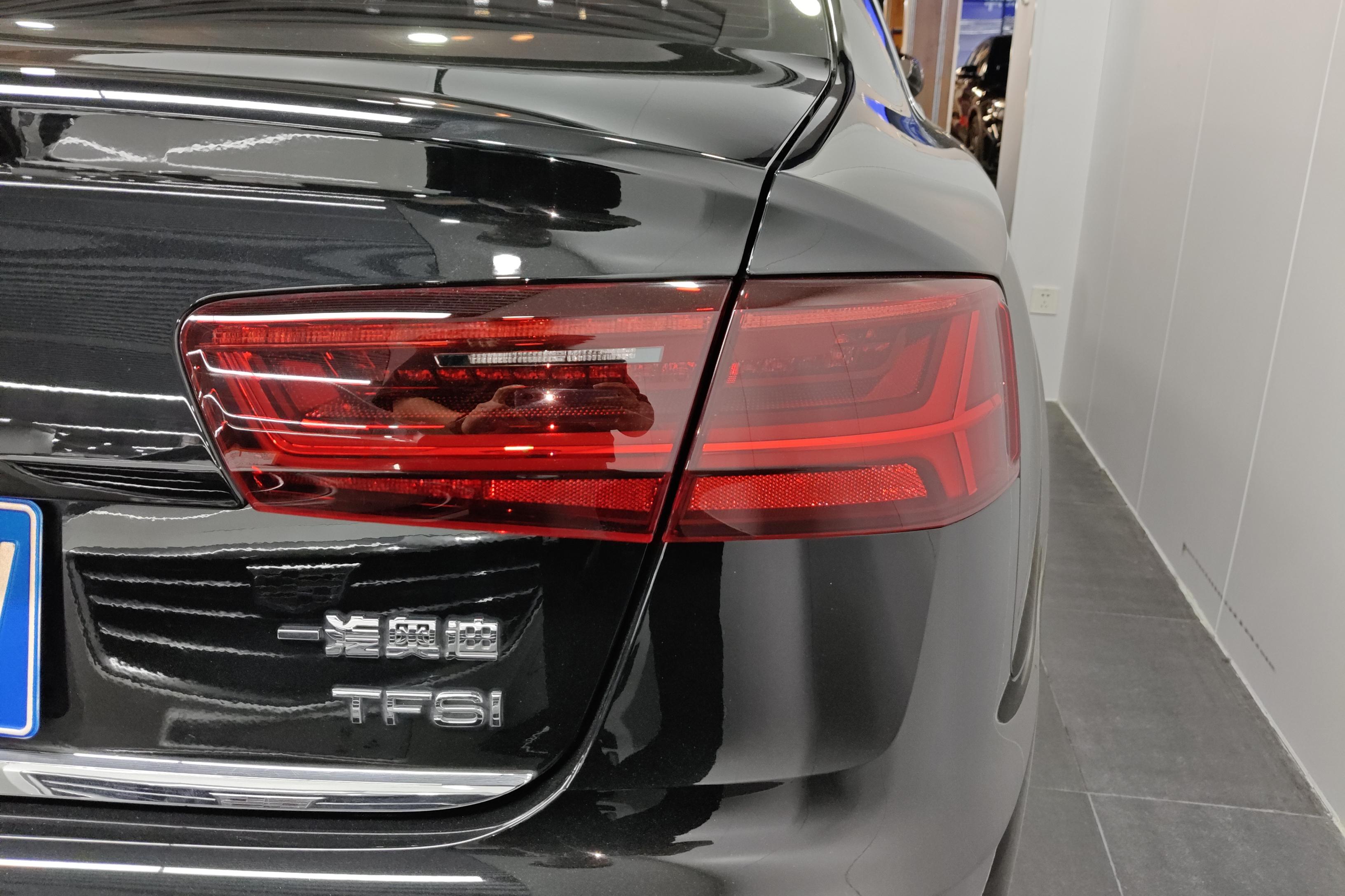 奥迪A6L TFSI 2018款 1.8T 自动 进取型30周年纪念版 (国Ⅴ) 