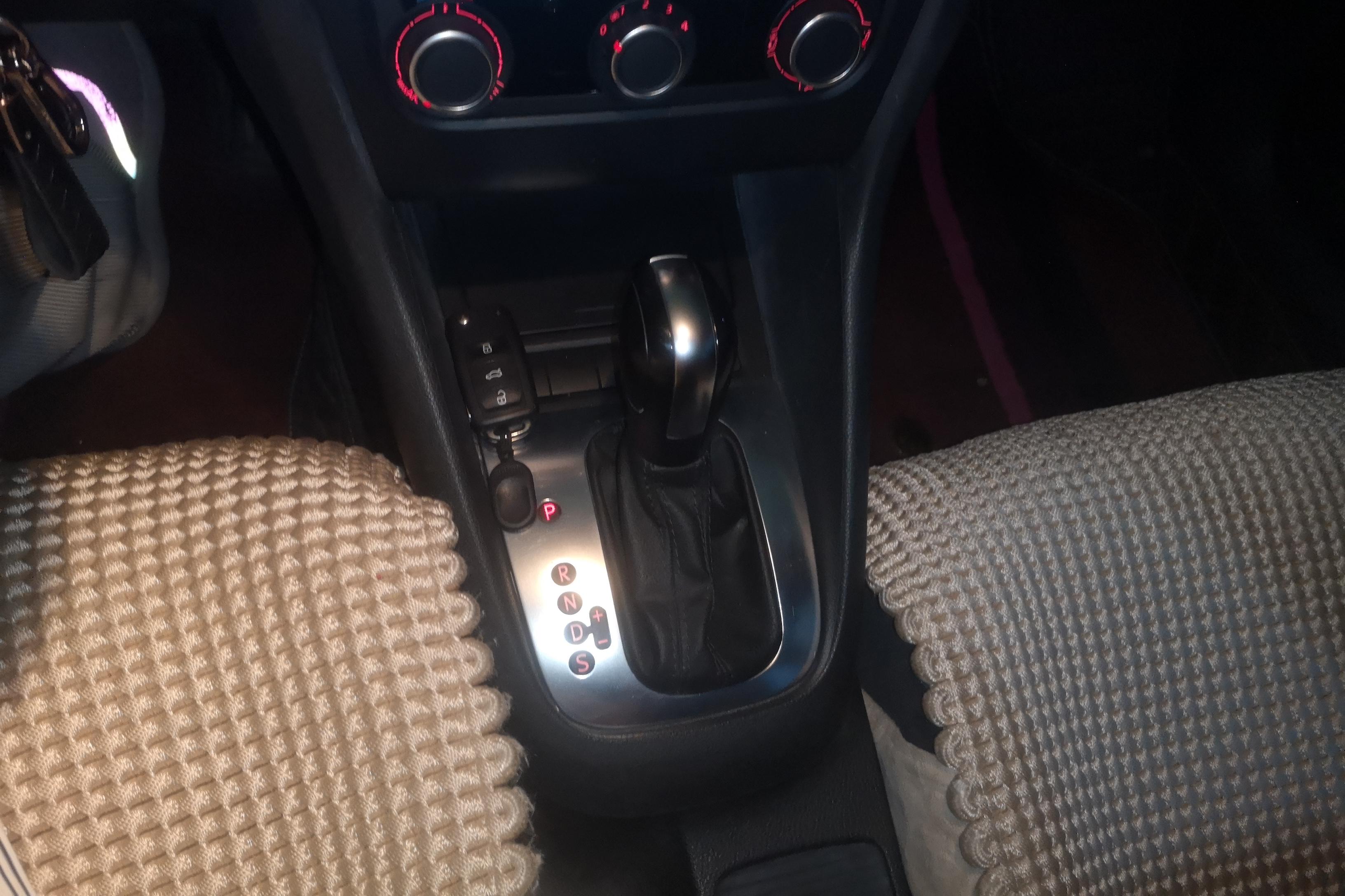 大众高尔夫 2012款 1.6L 自动 汽油 舒适型 (国Ⅳ) 