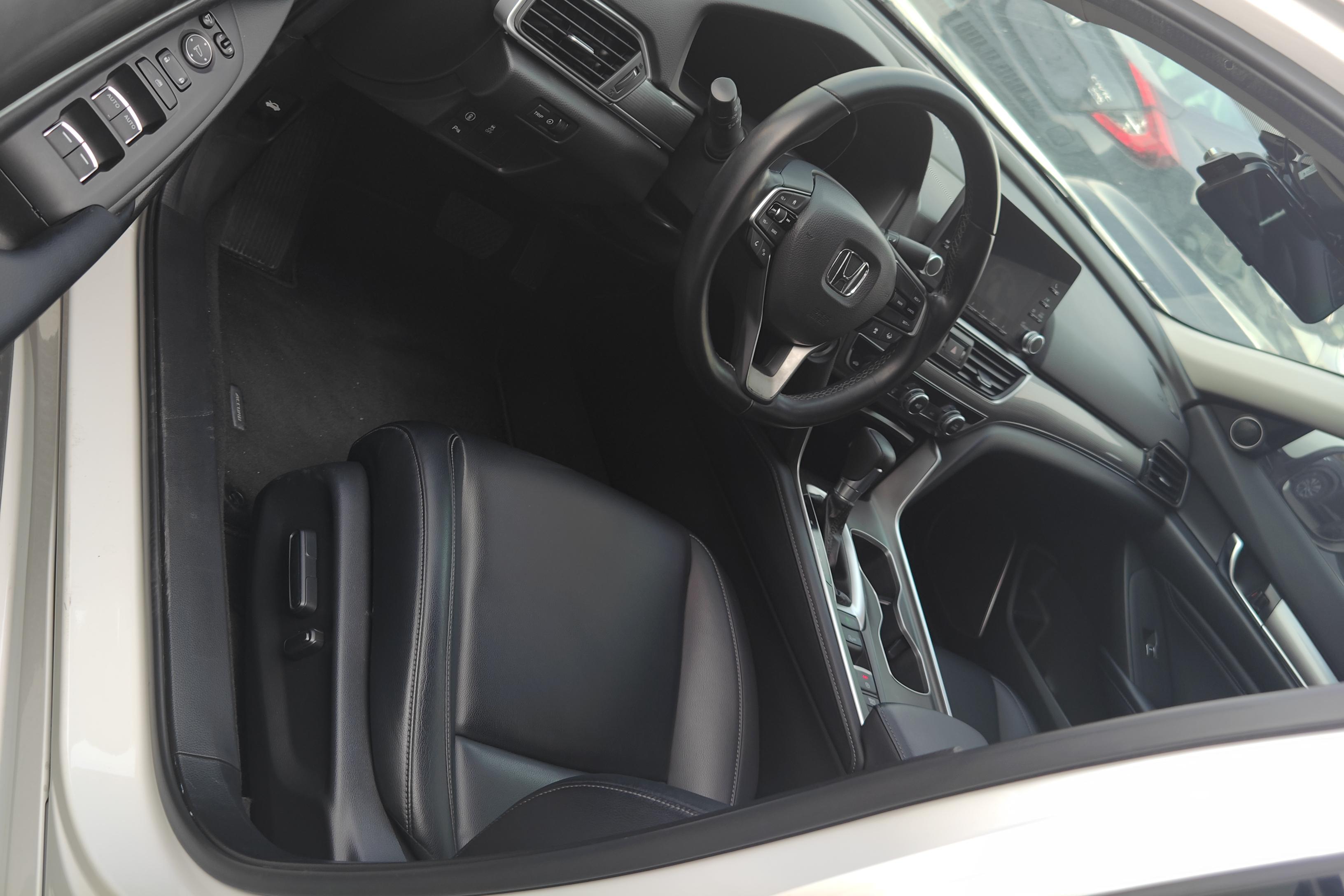 本田雅阁 2018款 1.5T 自动 260TURBO豪华版 (国Ⅵ) 