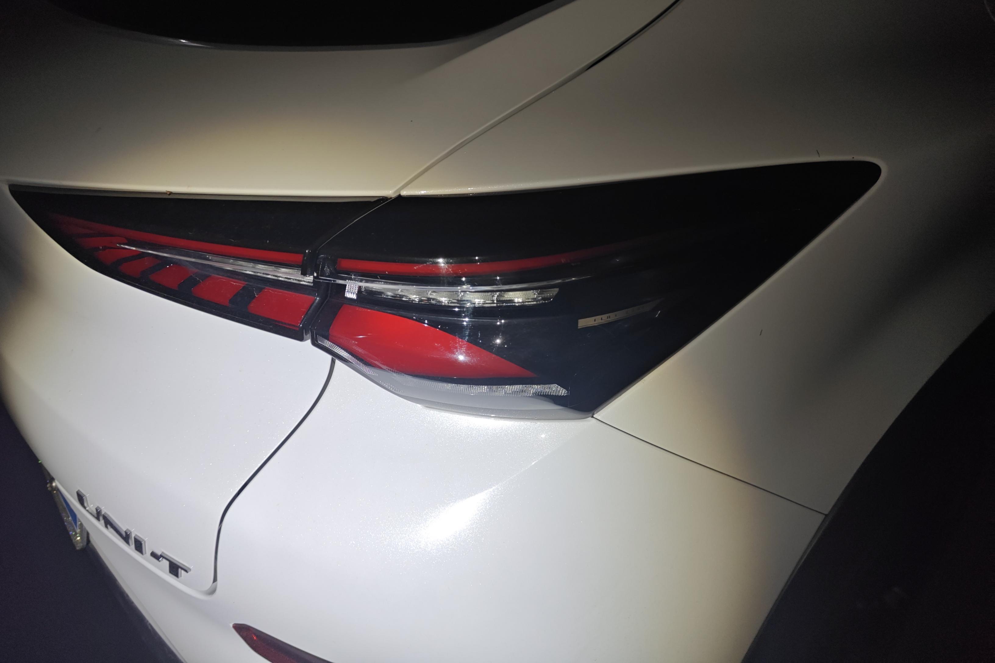 长安UNI-T 2020款 1.5T 自动 尊贵型 (国Ⅵ) 