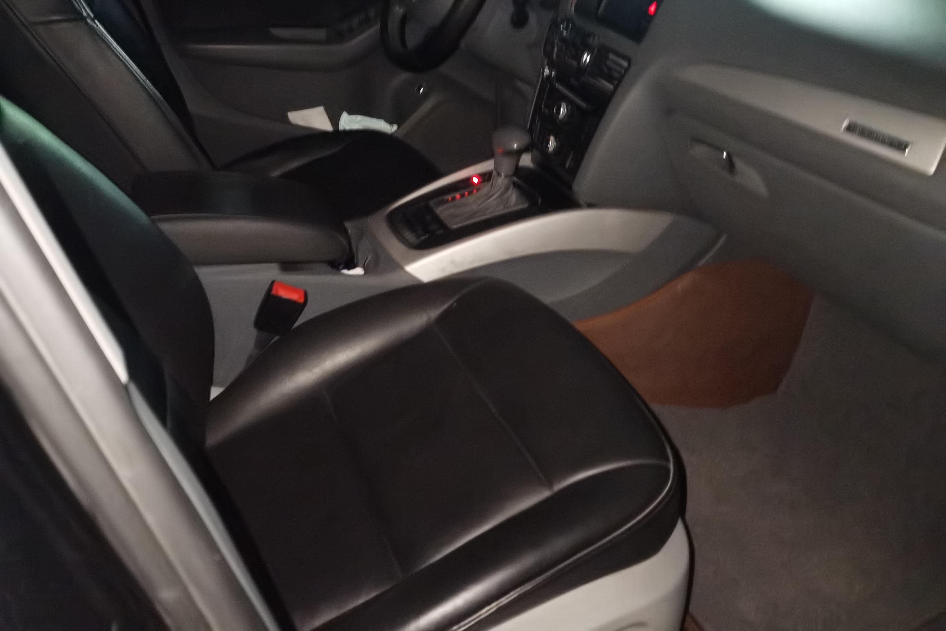 奥迪Q5 2013款 2.0T 自动 四驱 汽油 进取型 (国Ⅳ) 