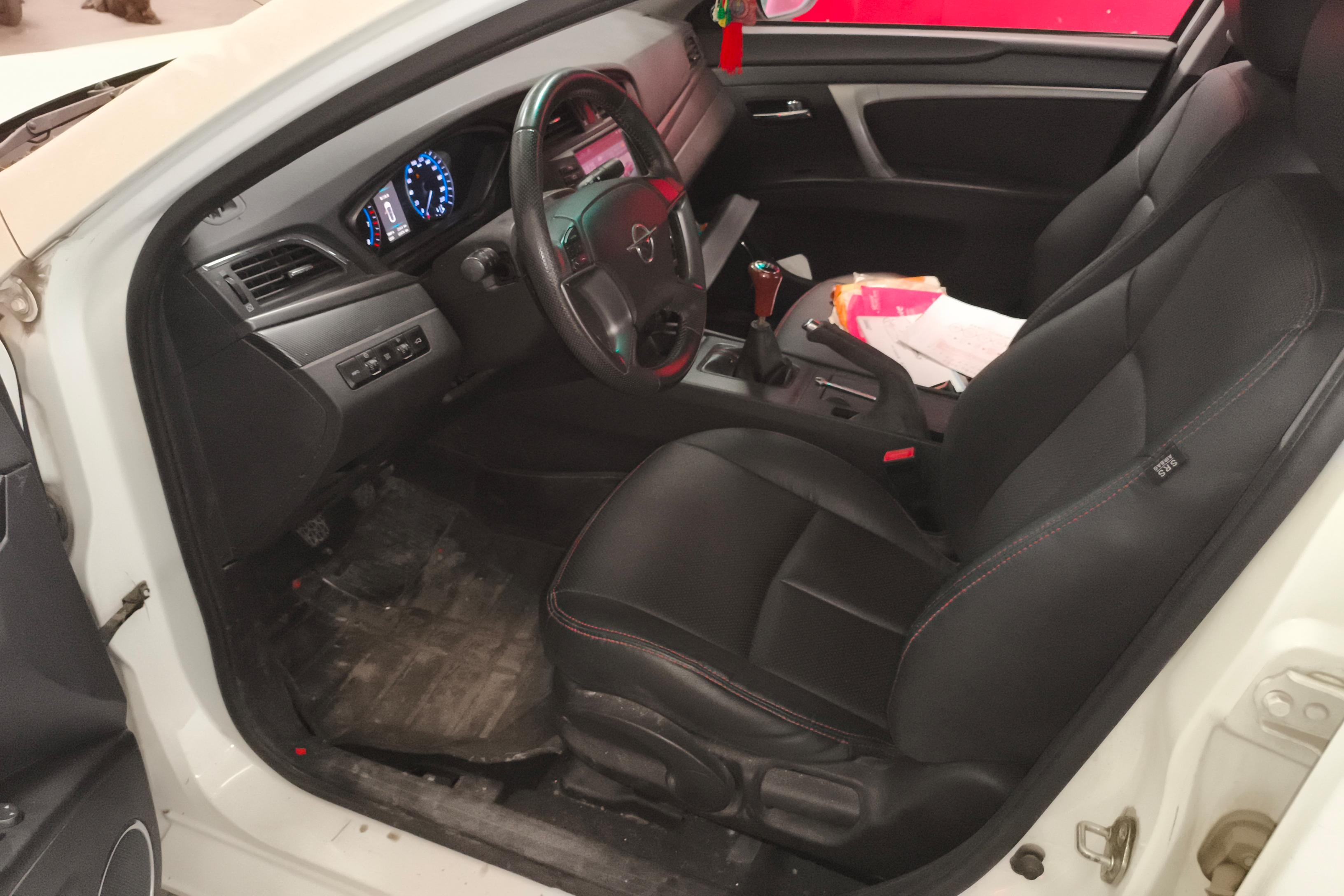 海马M6 2015款 1.5T 手动 运动智能型 (国Ⅴ) 