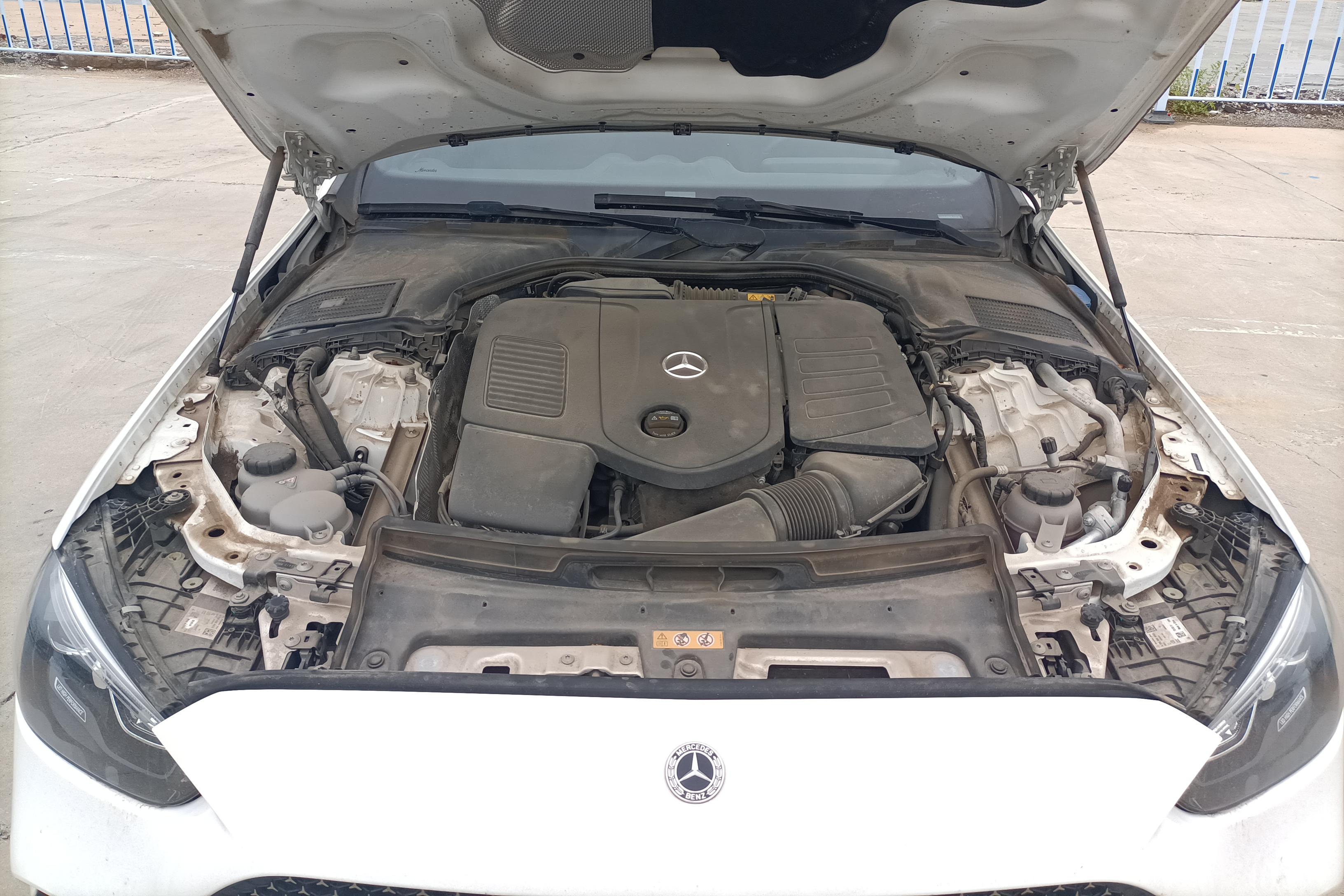 奔驰C级 C200L 2022款 1.5T 自动 改款运动版 (国Ⅵ) 