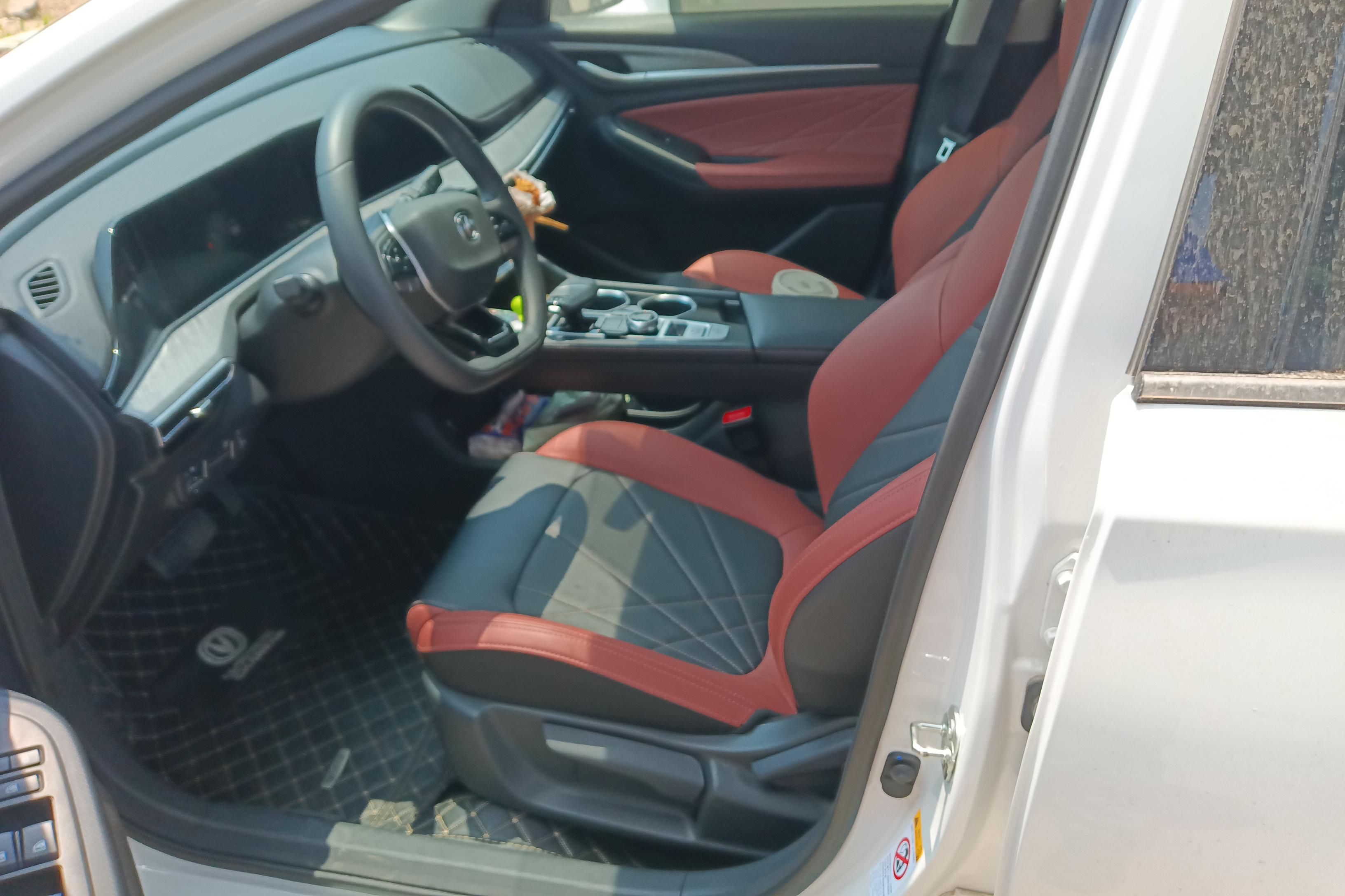 长安逸动PLUS 2022款 1.4T 自动 尊贵版 (国Ⅵ) 