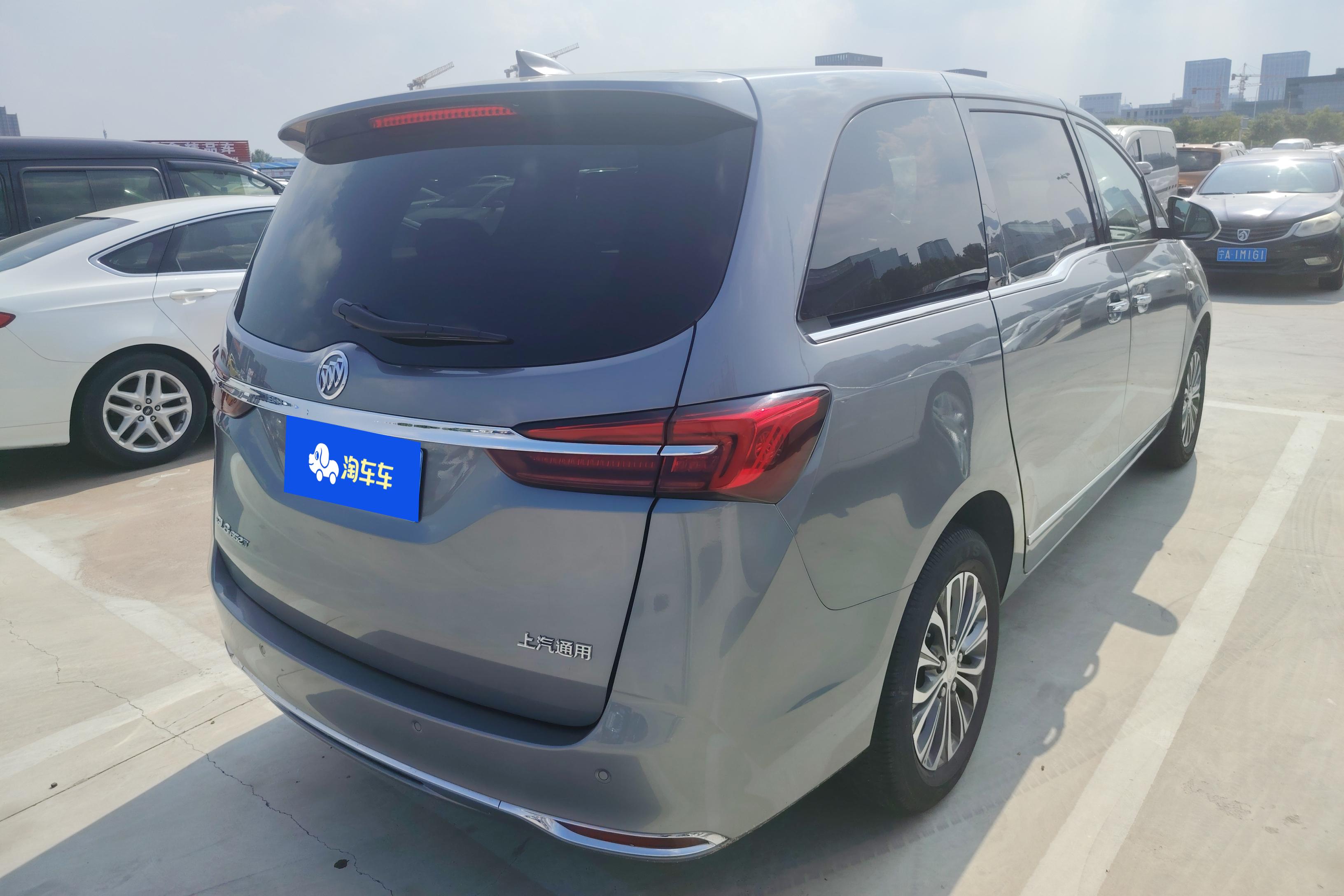别克GL8 陆上公务舱 2022款 2.0T 自动 前驱 7座 652T豪华型 (国Ⅵ) 