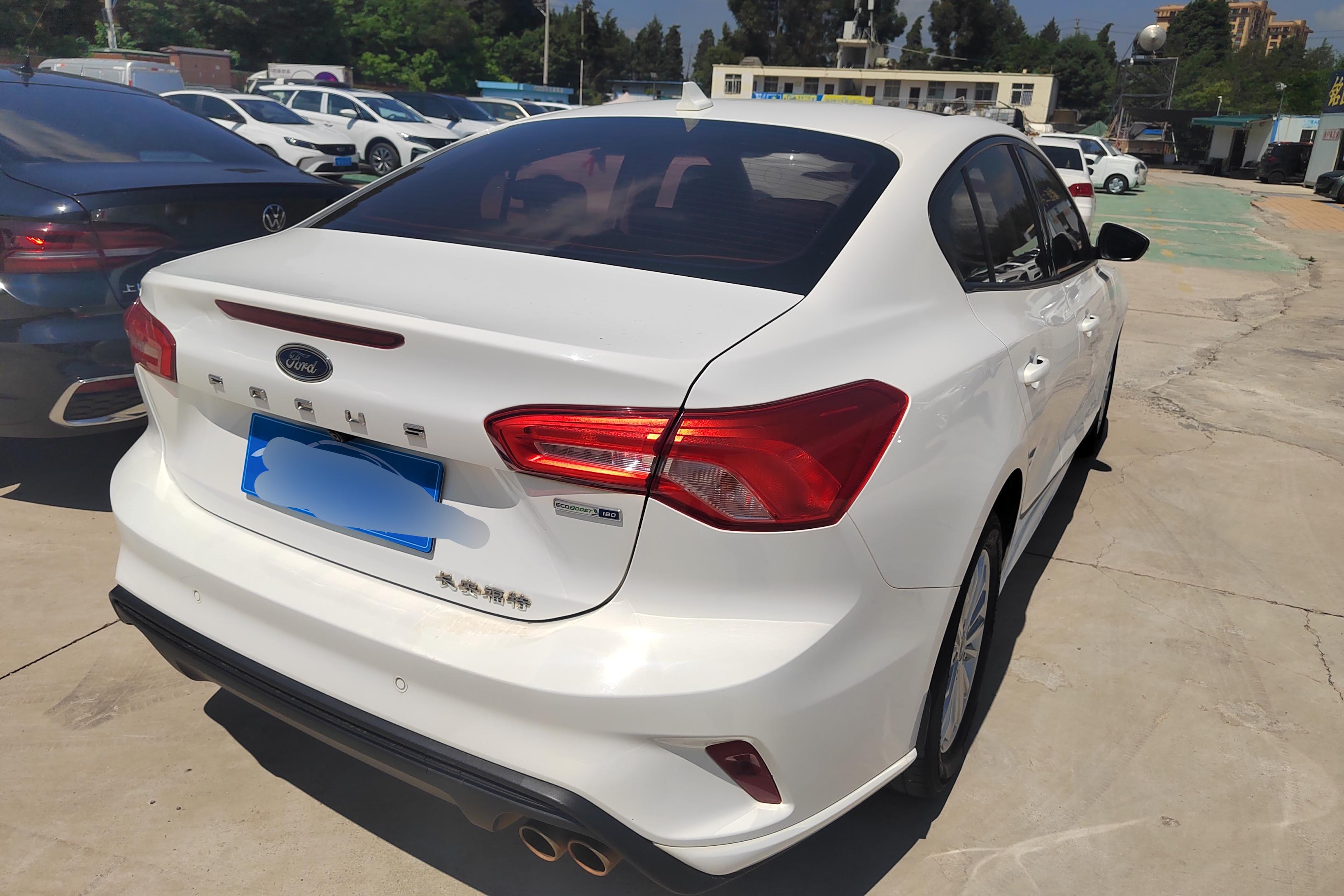 福特福克斯 2020款 1.5T 自动 4门5座三厢车 锋潮型 (国Ⅵ) 