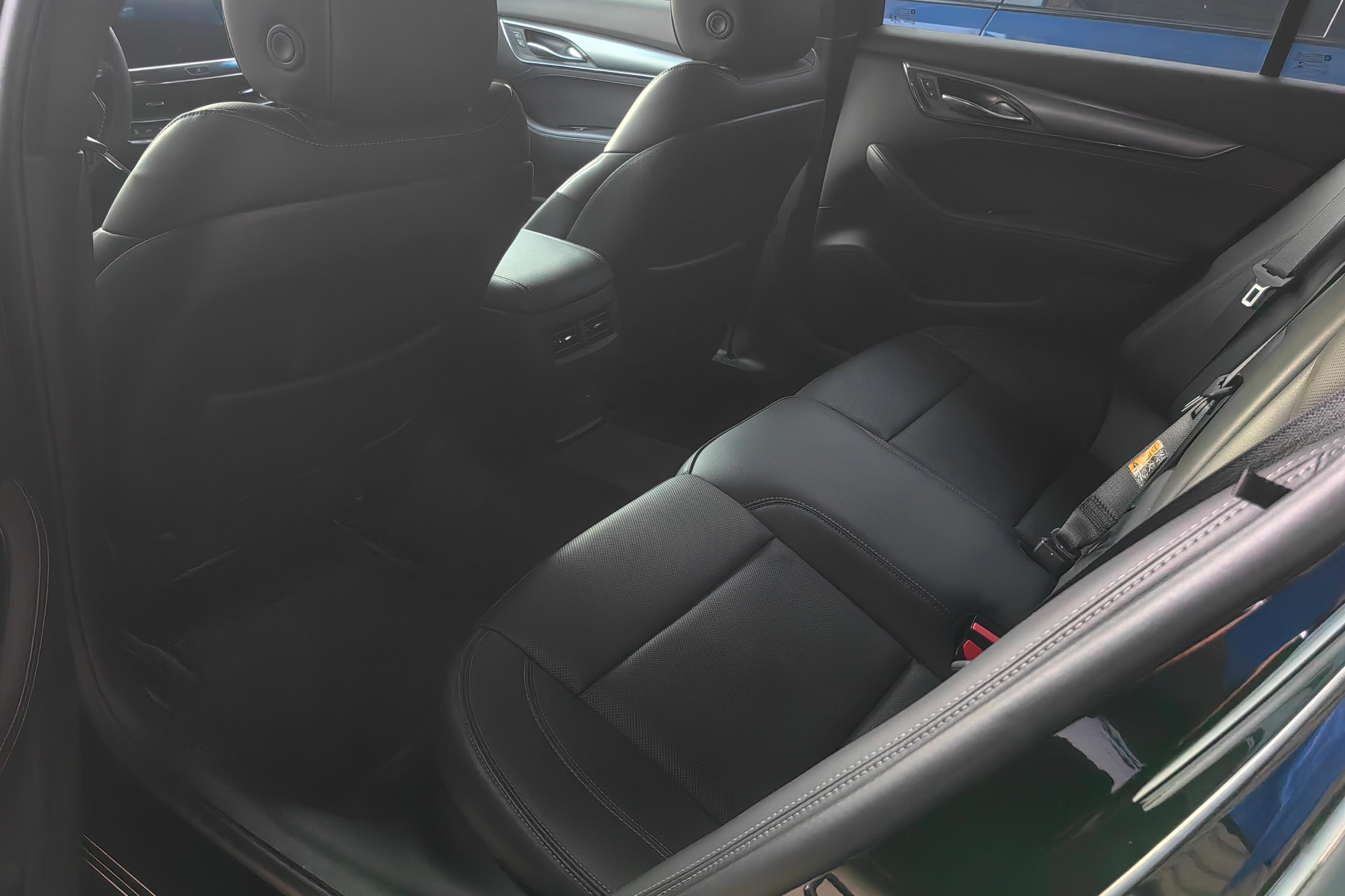 凯迪拉克CT5 2022款 2.0T 自动 28T豪华型标准版 (国Ⅵ) 