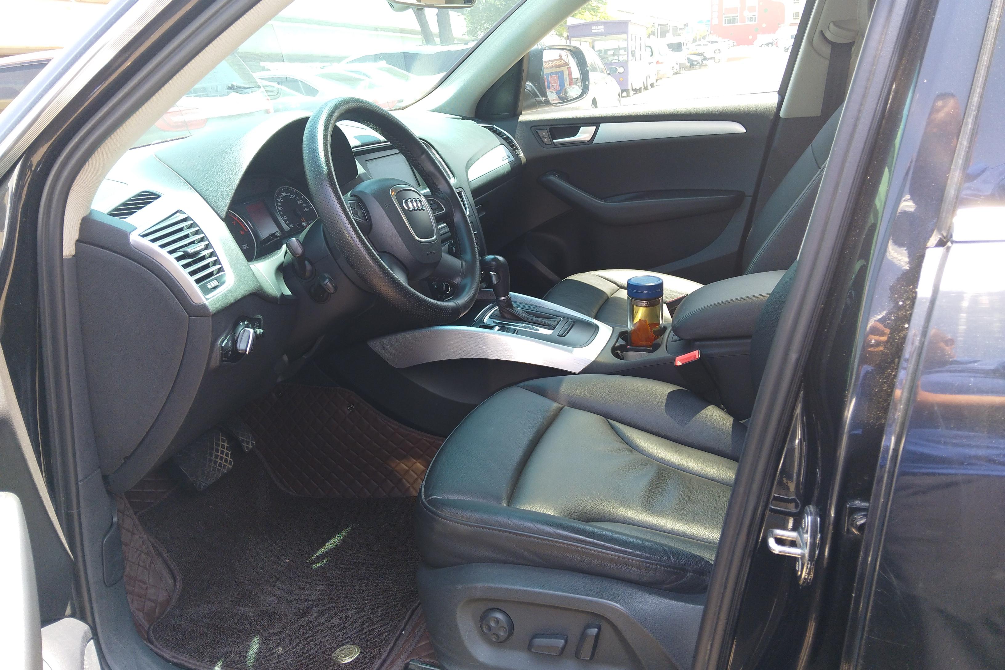 奥迪Q5 2012款 2.0T 自动 四驱 汽油 技术型 (国Ⅳ) 