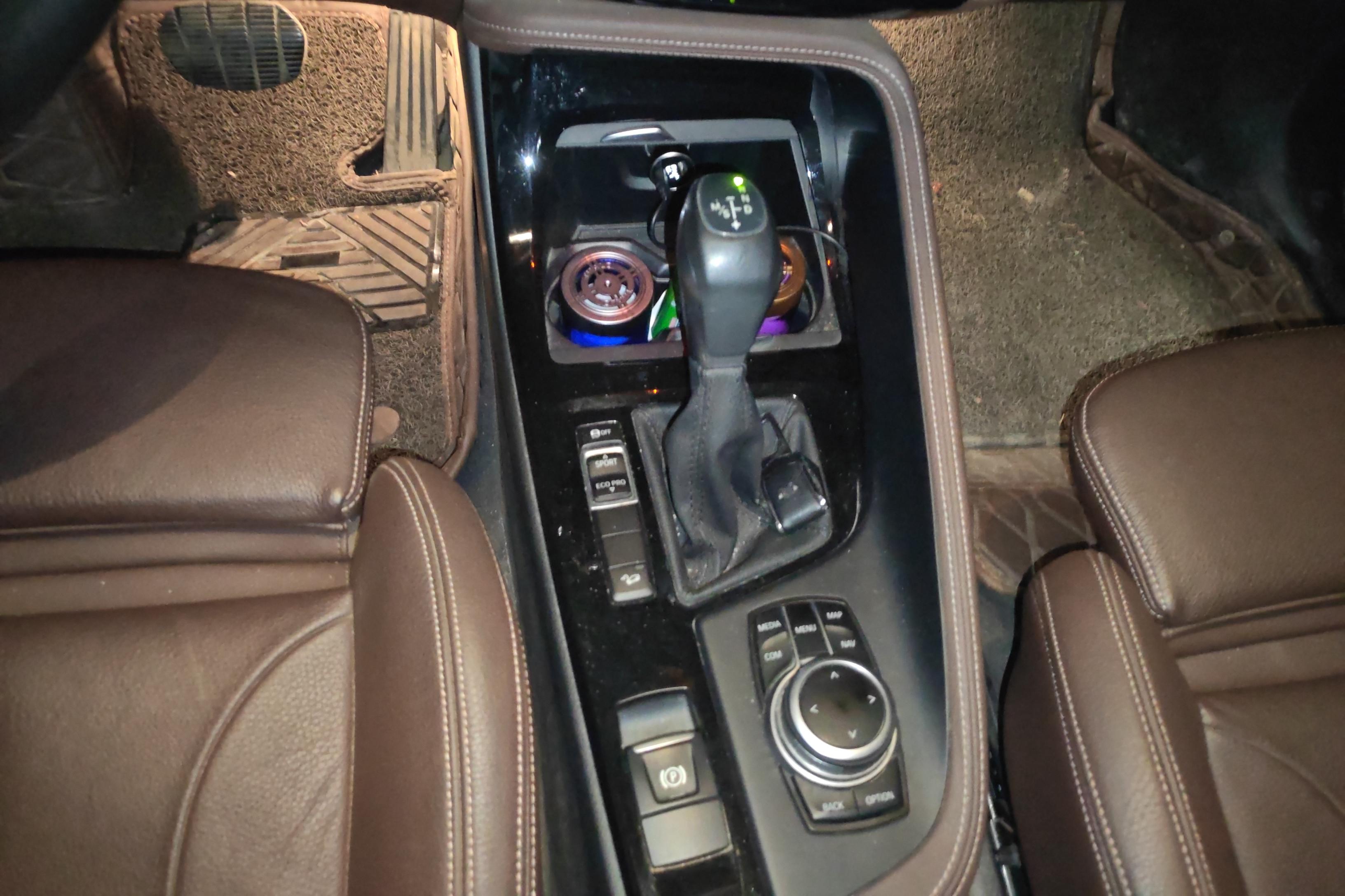 宝马X1 xDrive20Li 2019款 2.0T 自动 四驱 汽油 尊享型 (国Ⅴ) 