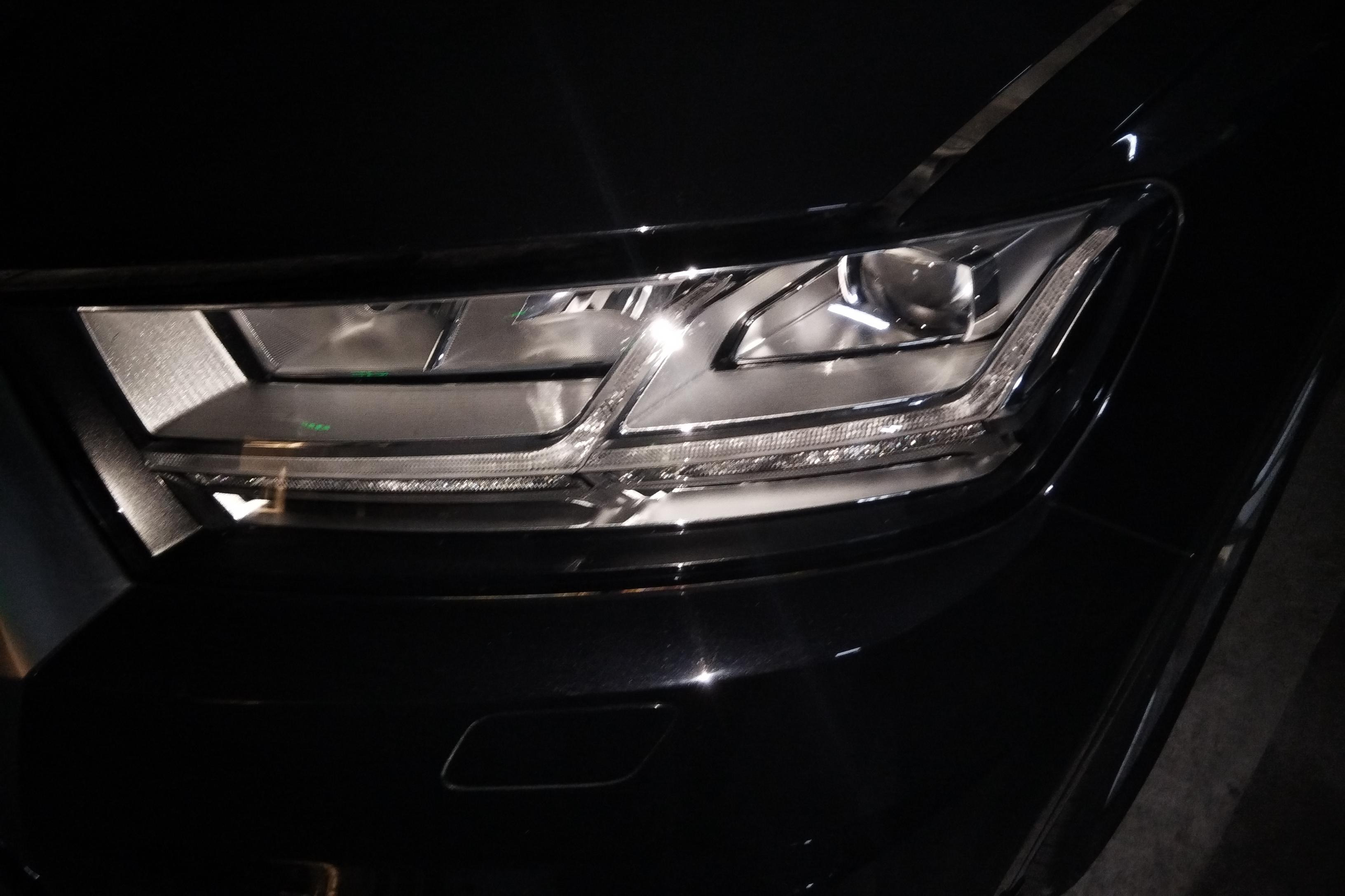 奥迪Q7 55 [进口] 2019款 3.0T 自动 S-Line运动型 